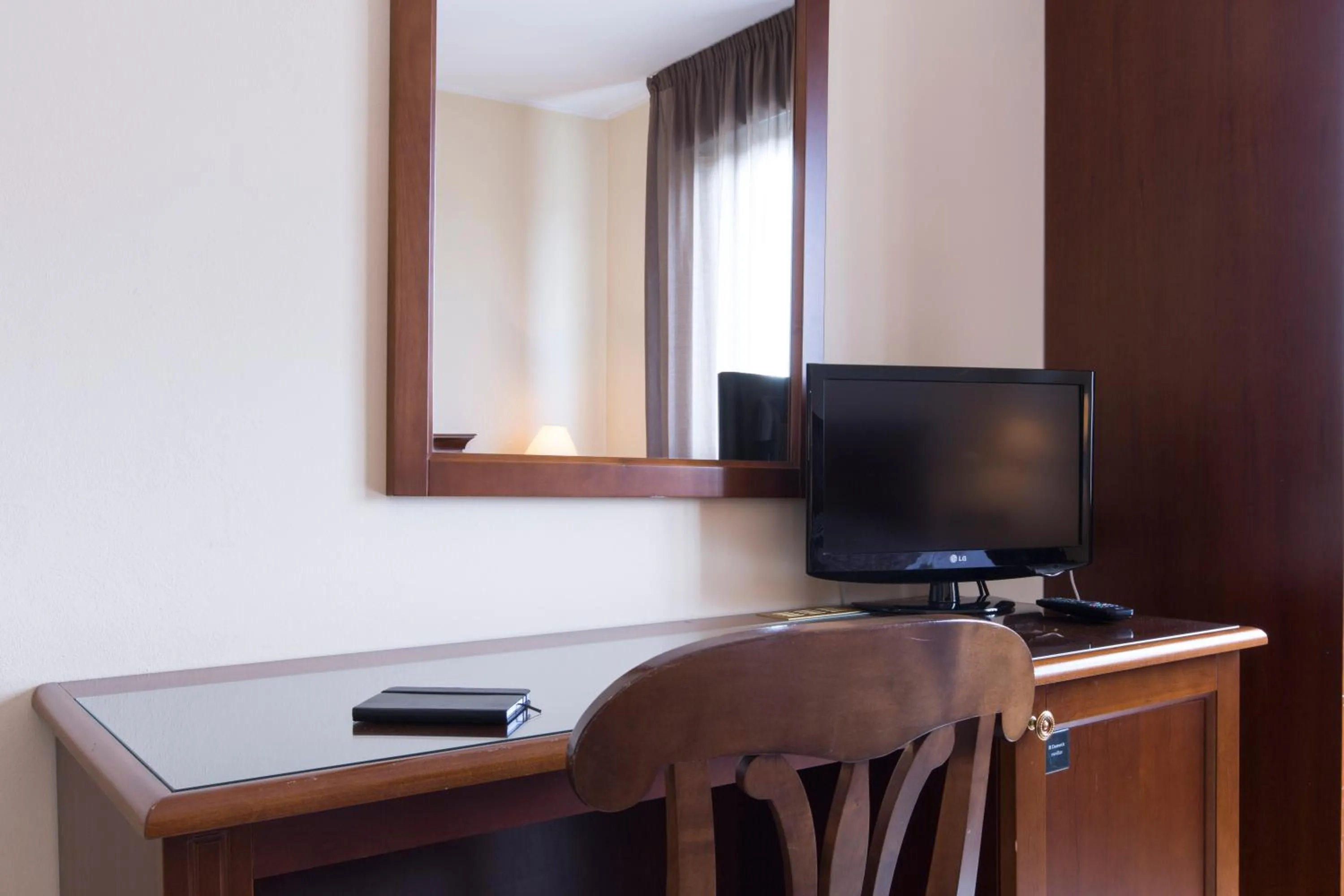 TV and multimedia in Hotel Fidenza