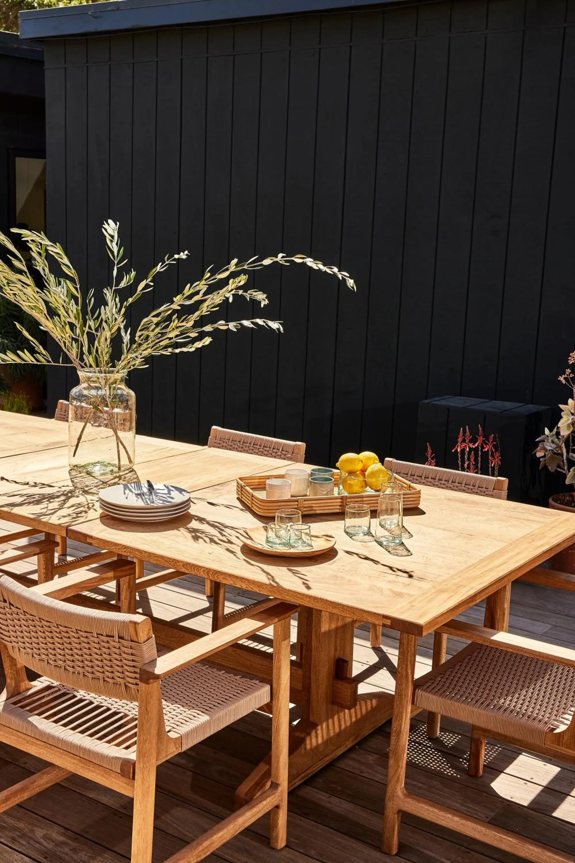 Patio in Hotel June Malibu