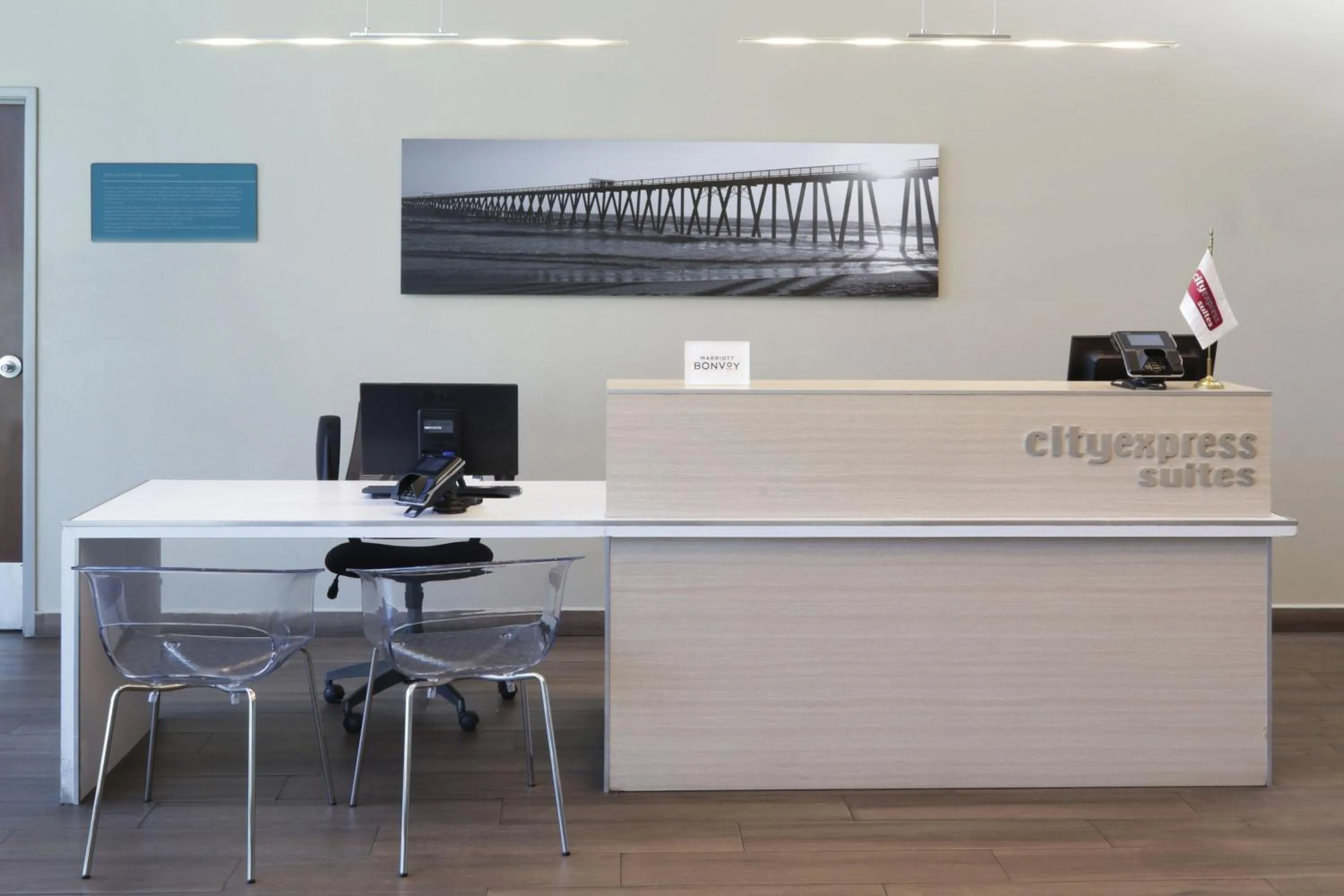 Lobby or reception in City Express Suites by Marriott Tijuana Rio