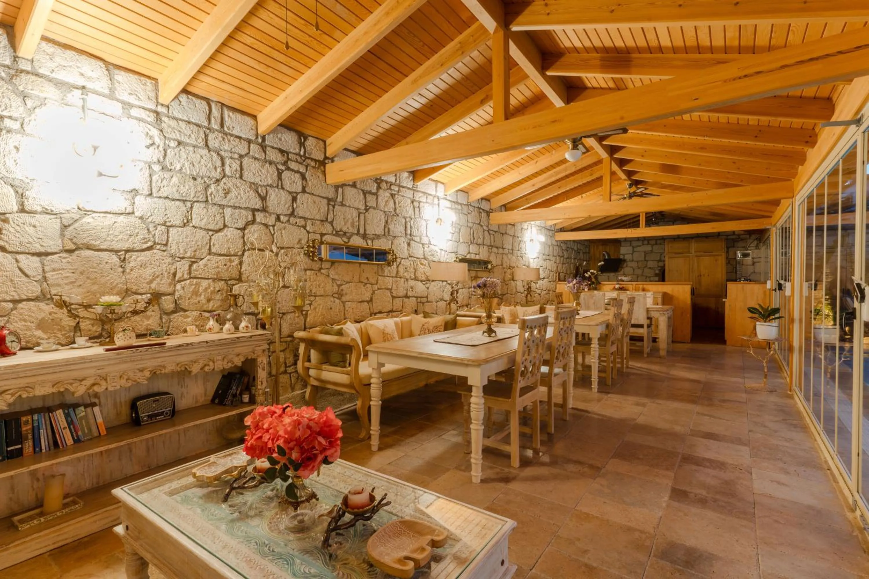 Restaurant/places to eat in Villa Fora Hotel