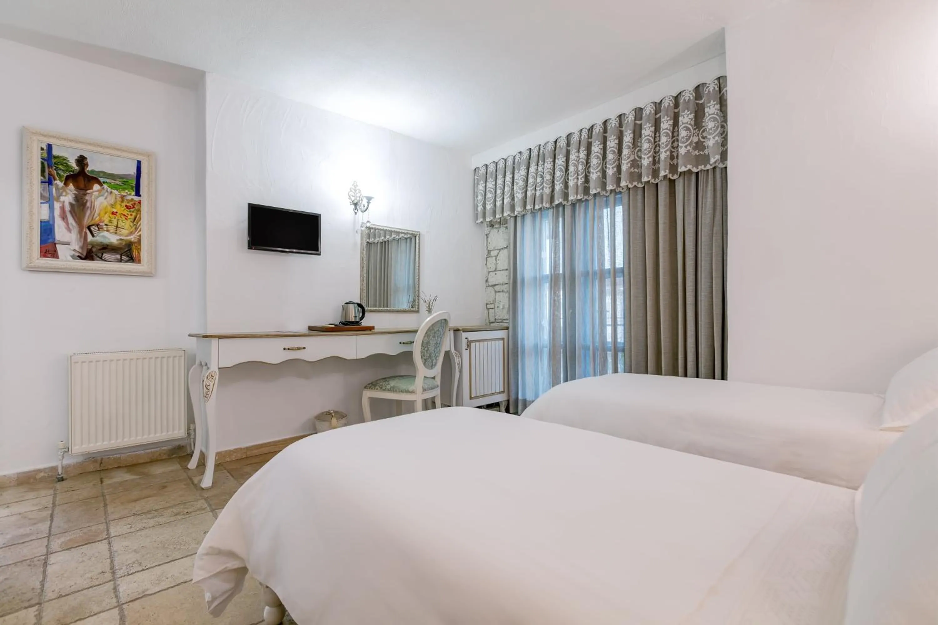 Photo of the whole room, Bed in Villa Fora Hotel
