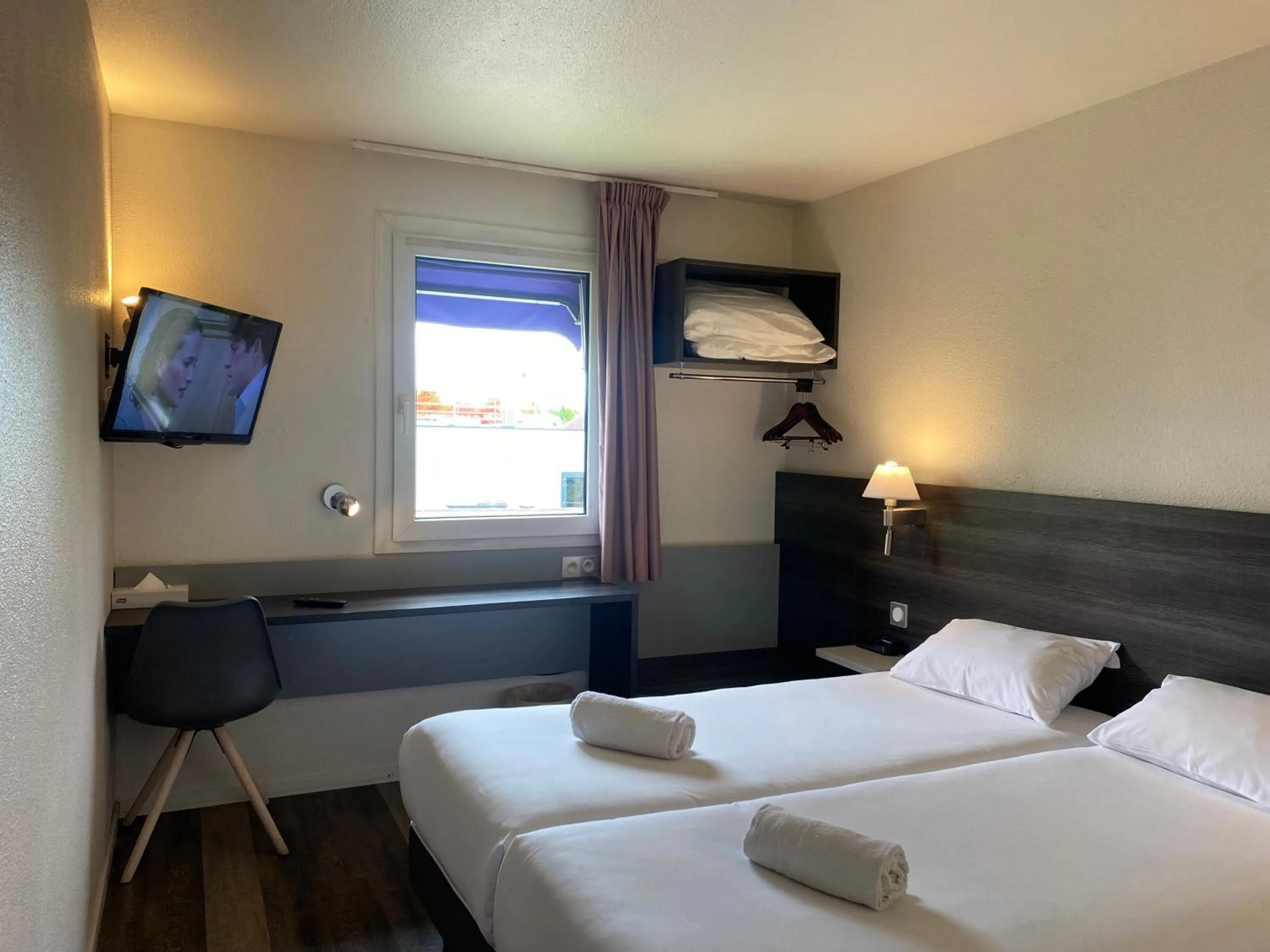 Twin Room in Hôtel Carline Beaune