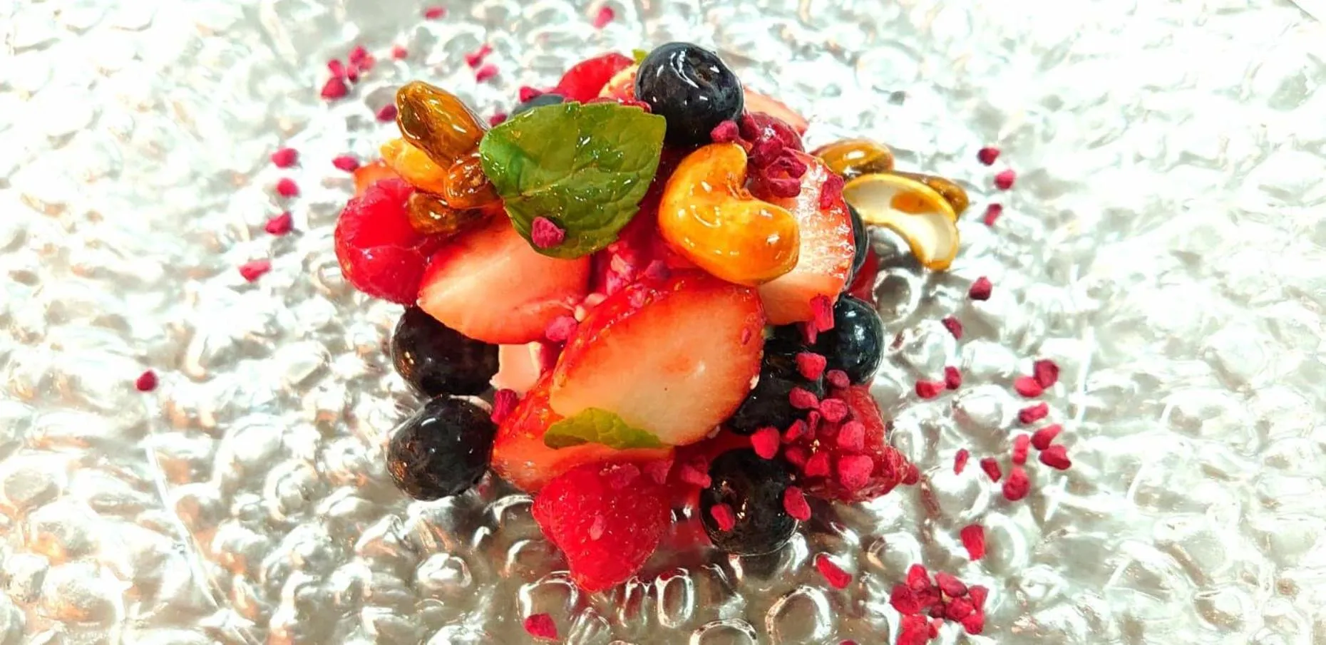 Food and drinks in Phoenix Hotel by HHG