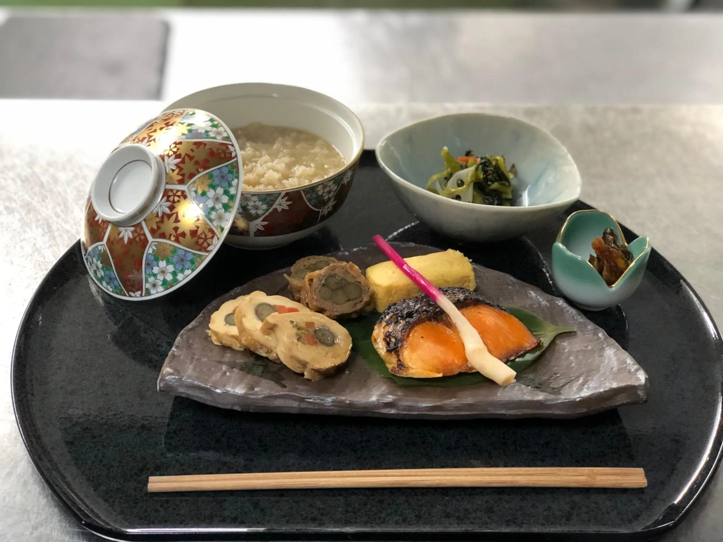 Asian breakfast in Phoenix Hotel by HHG