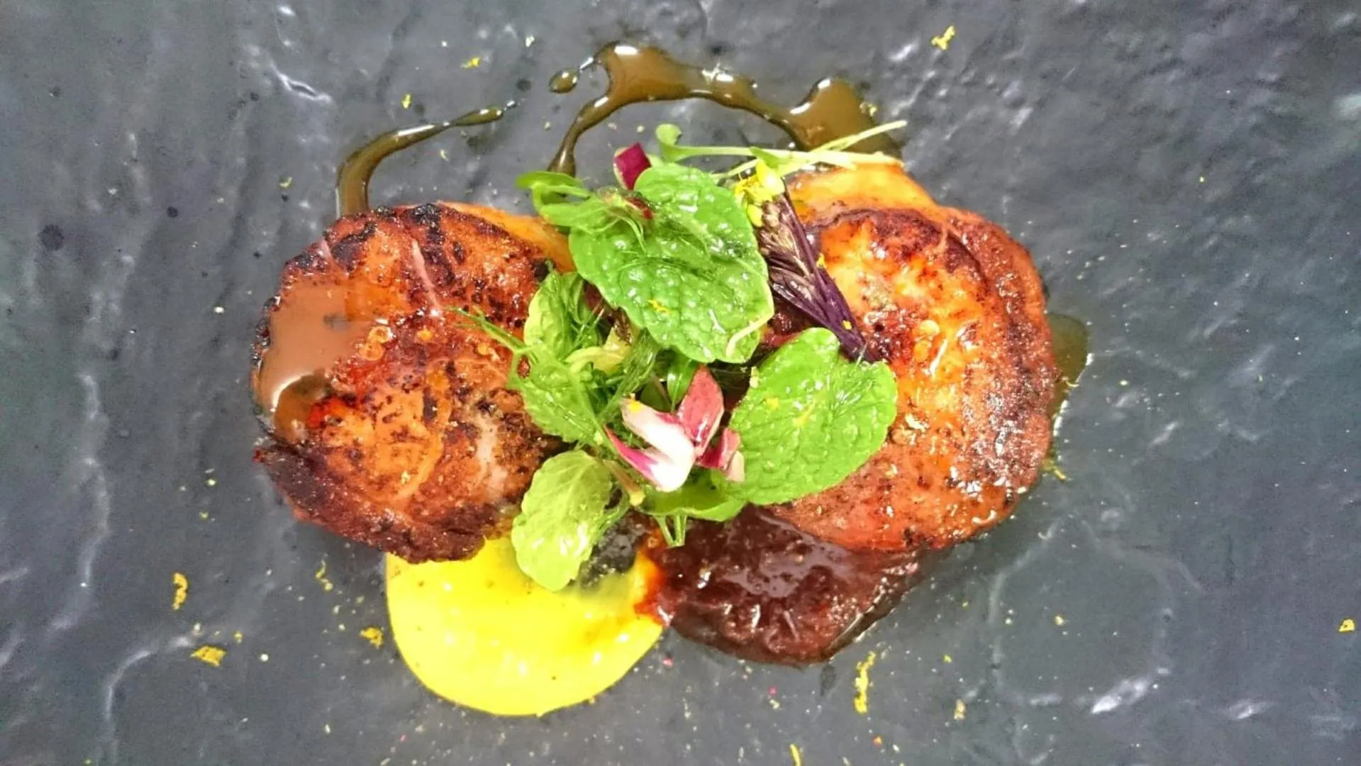 Food and drinks in Phoenix Hotel by HHG