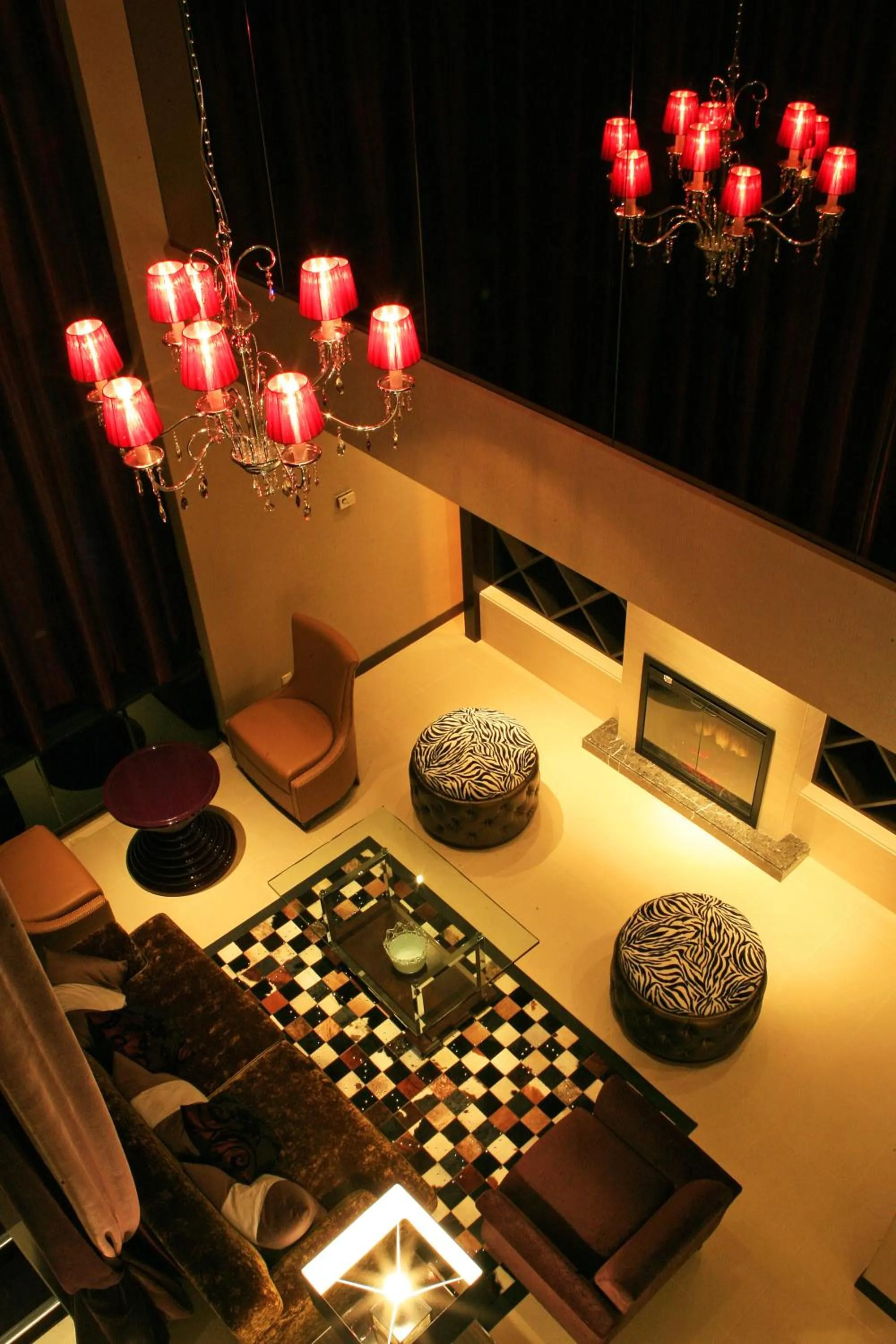 Lounge or bar in Phoenix Hotel by HHG