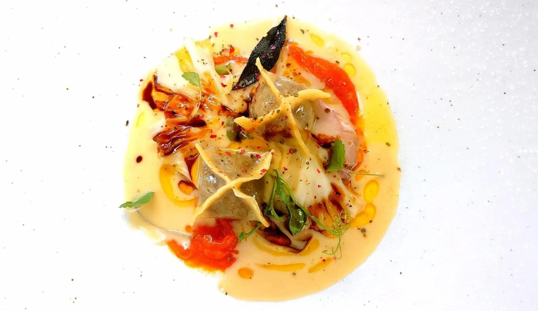 Food and drinks in Phoenix Hotel by HHG