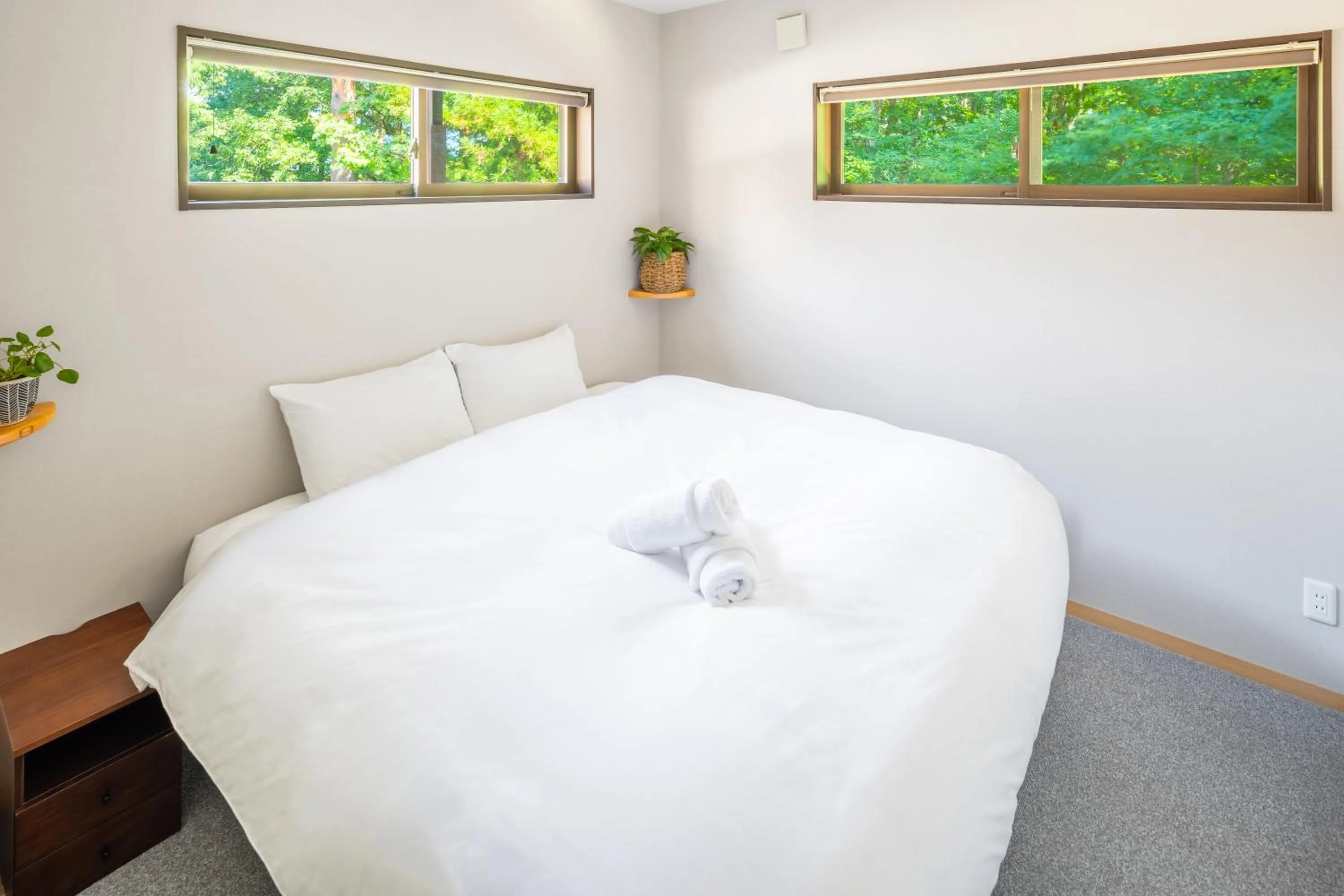 Bedroom, Bed in Wadano Woods by HHG