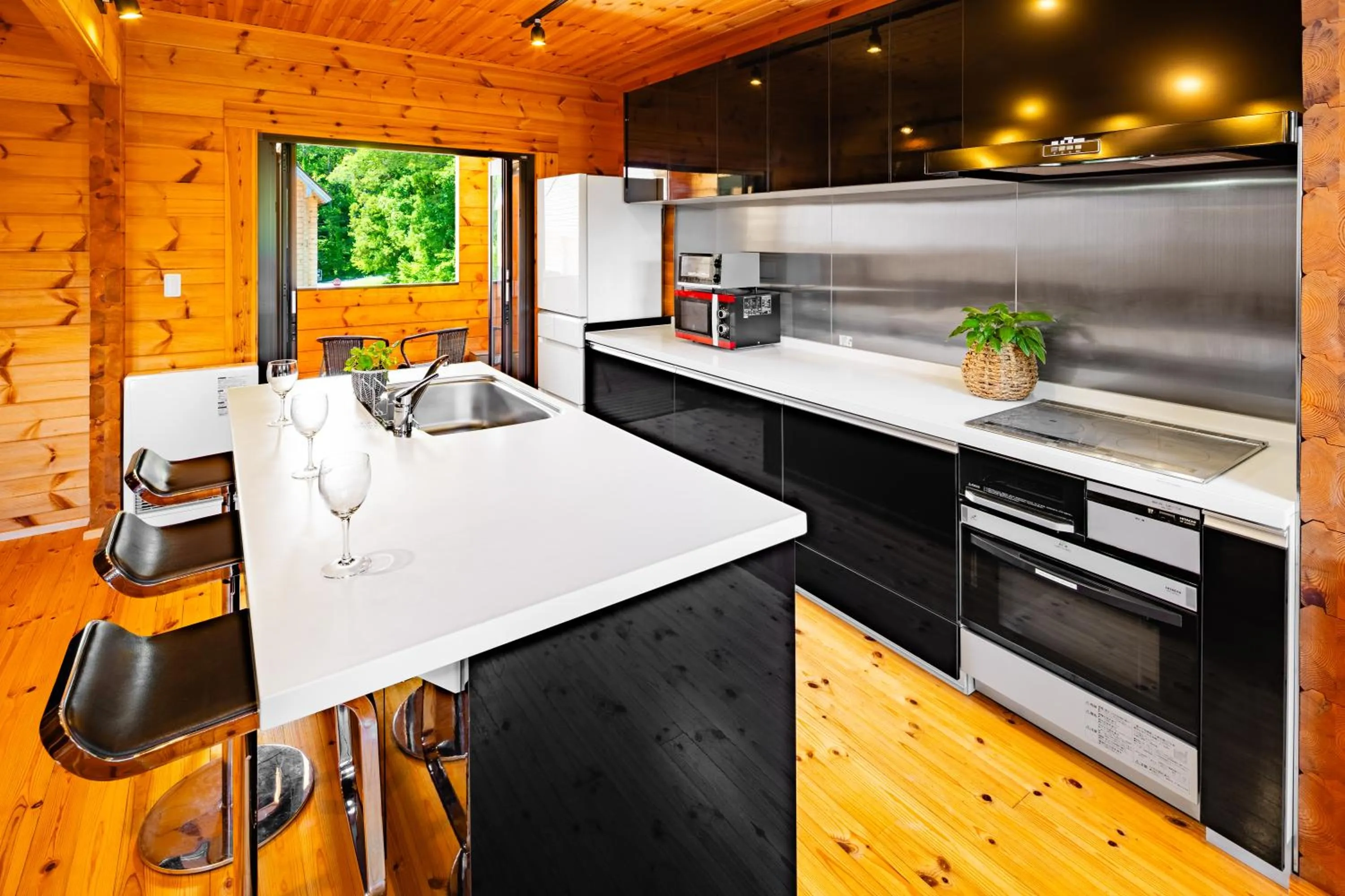 kitchen in Wadano Woods by HHG