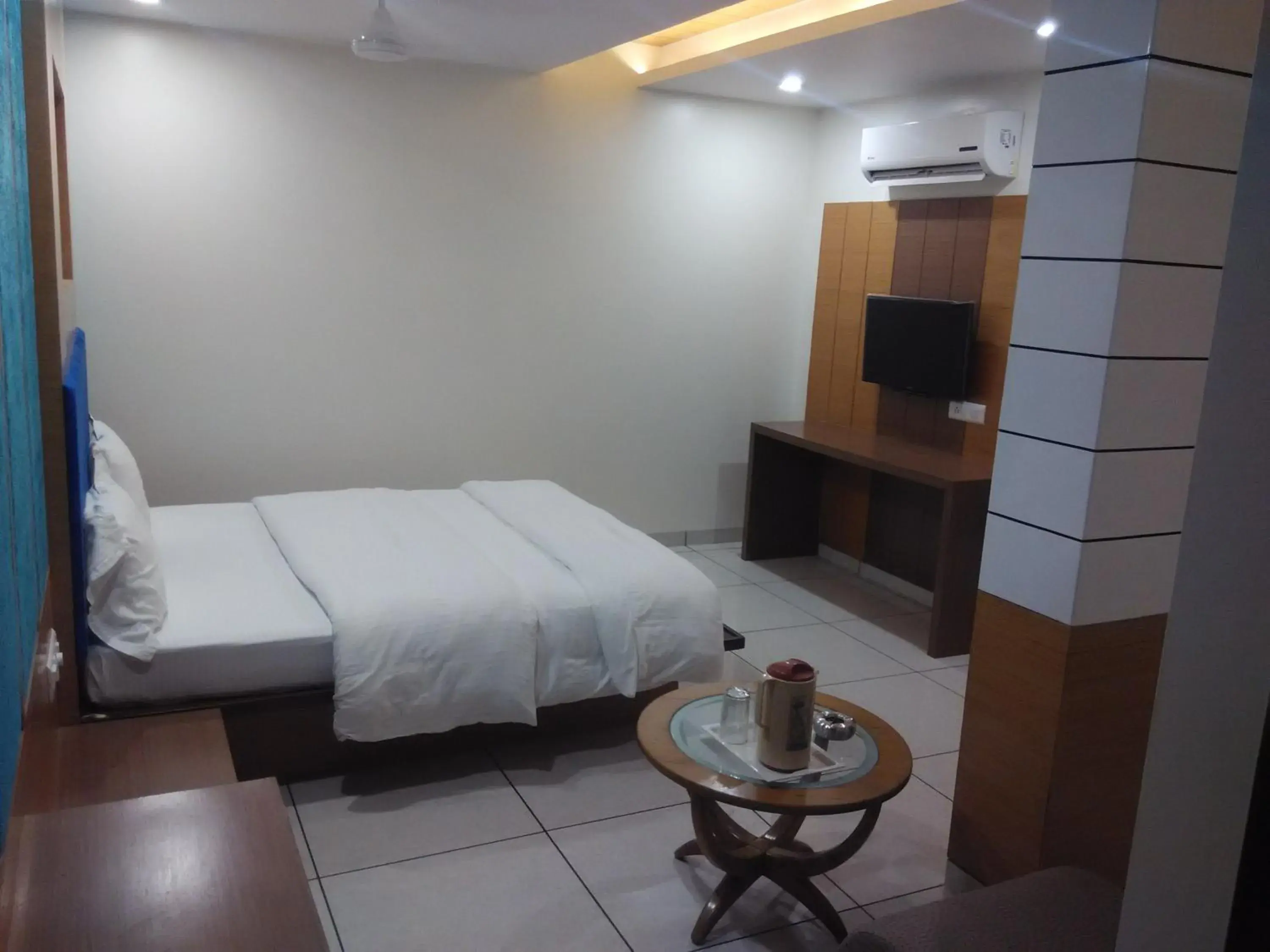 Deluxe Double or Twin Room in Hotel Apex Inn Deluxe Double or Twin Room in Hotel Apex Inn