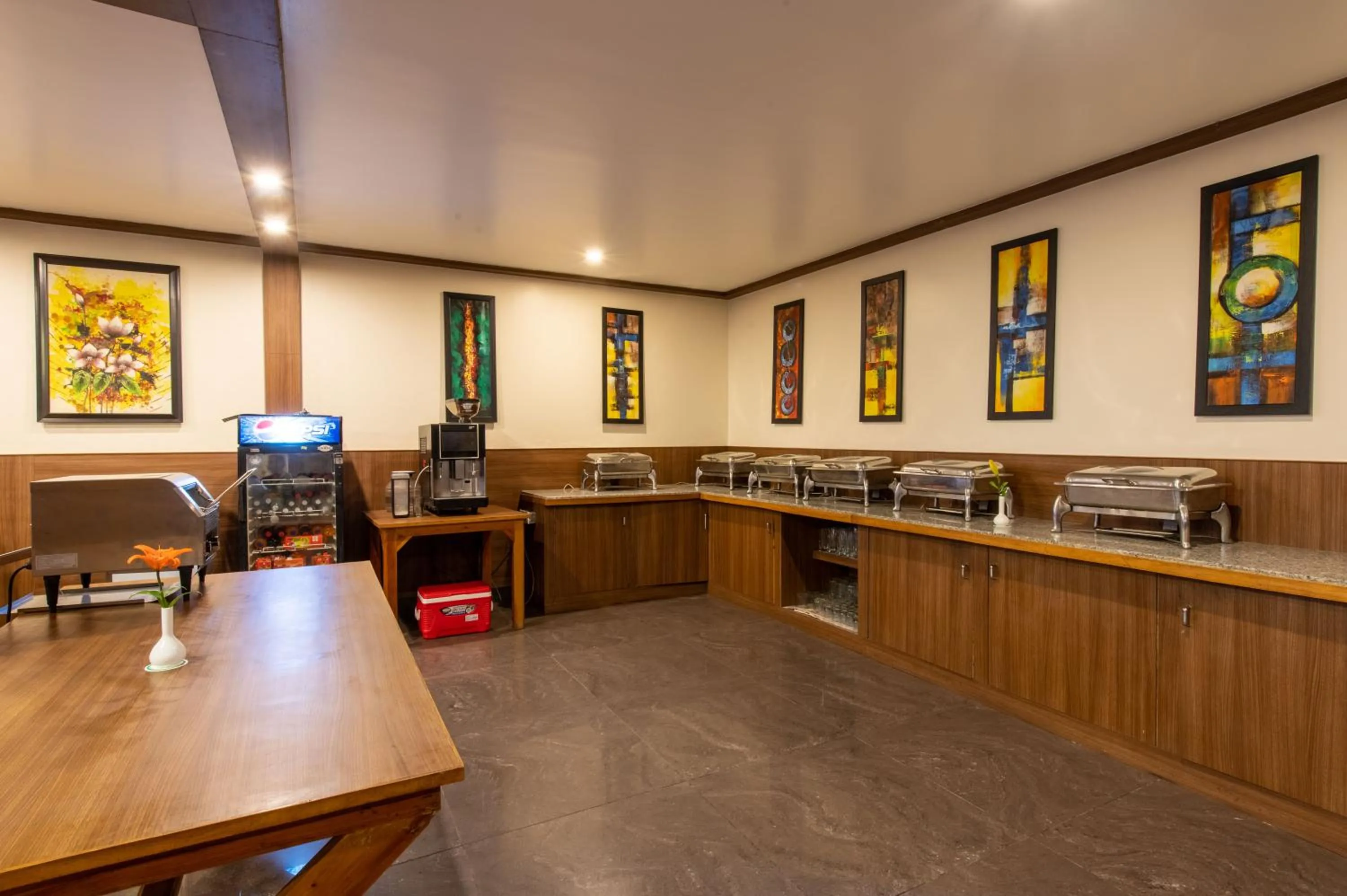 Restaurant/places to eat in Ekant Retreat Resort