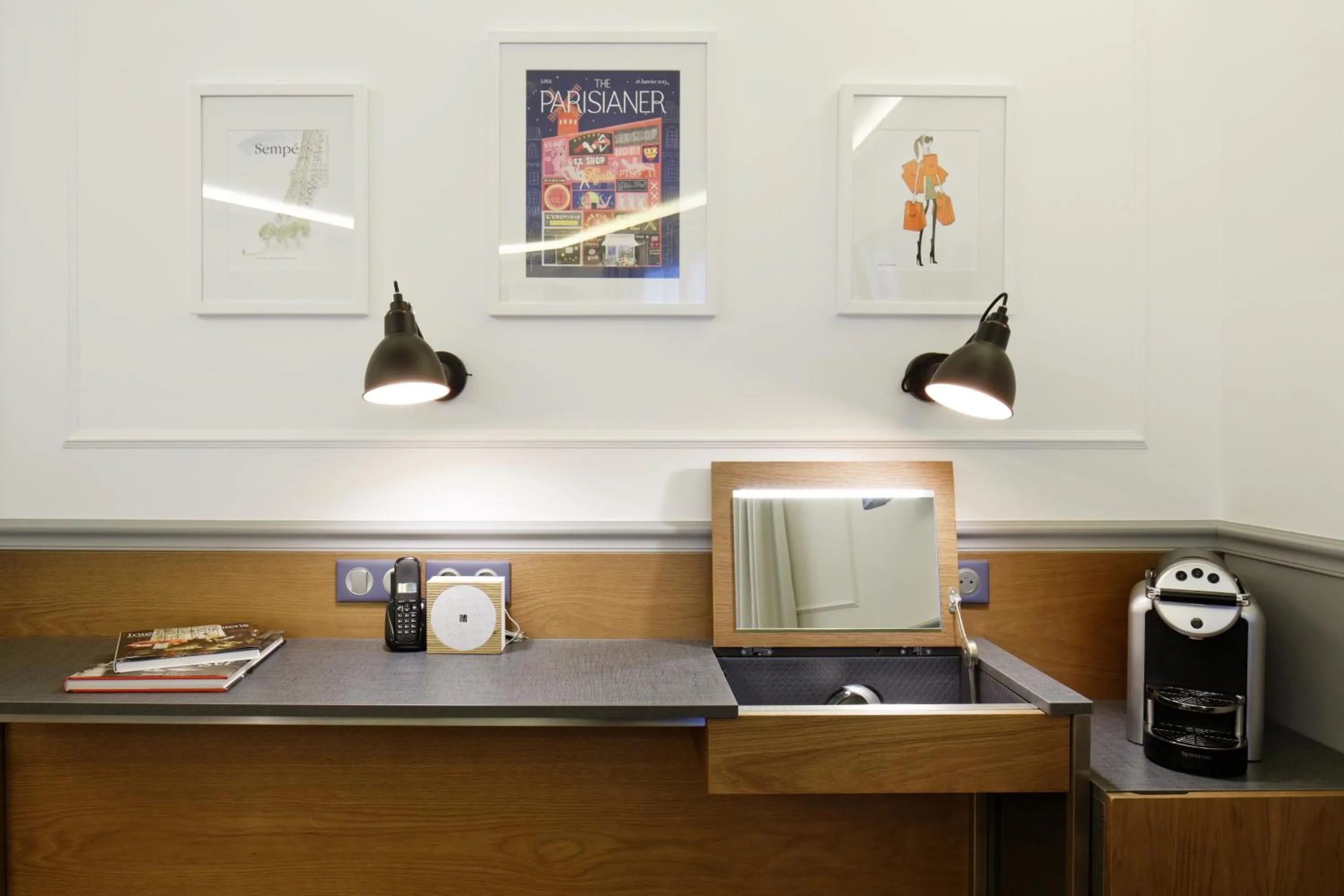 Coffee/tea facilities in Hotel Petit Lafayette