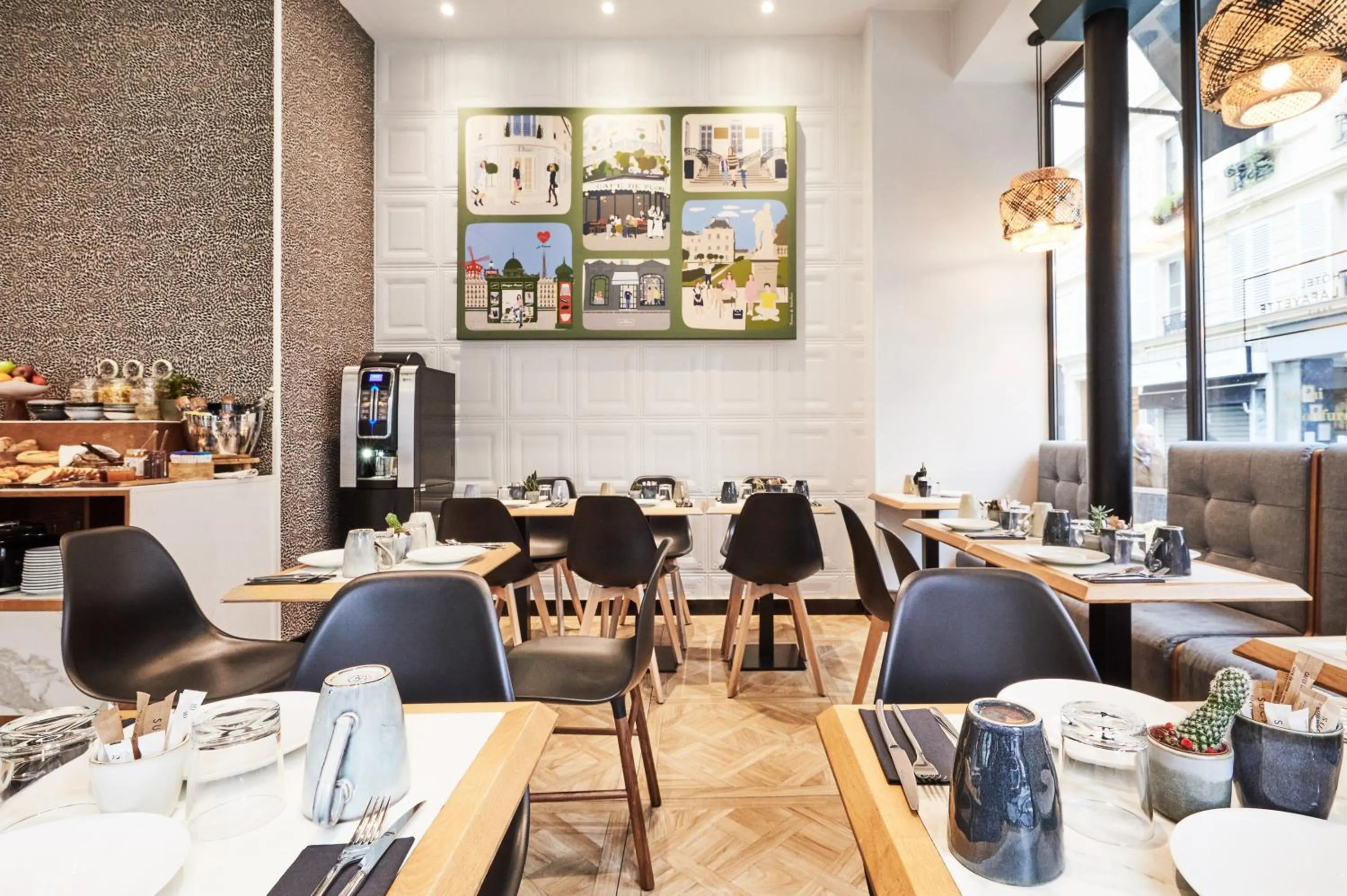 Breakfast in Hotel Petit Lafayette