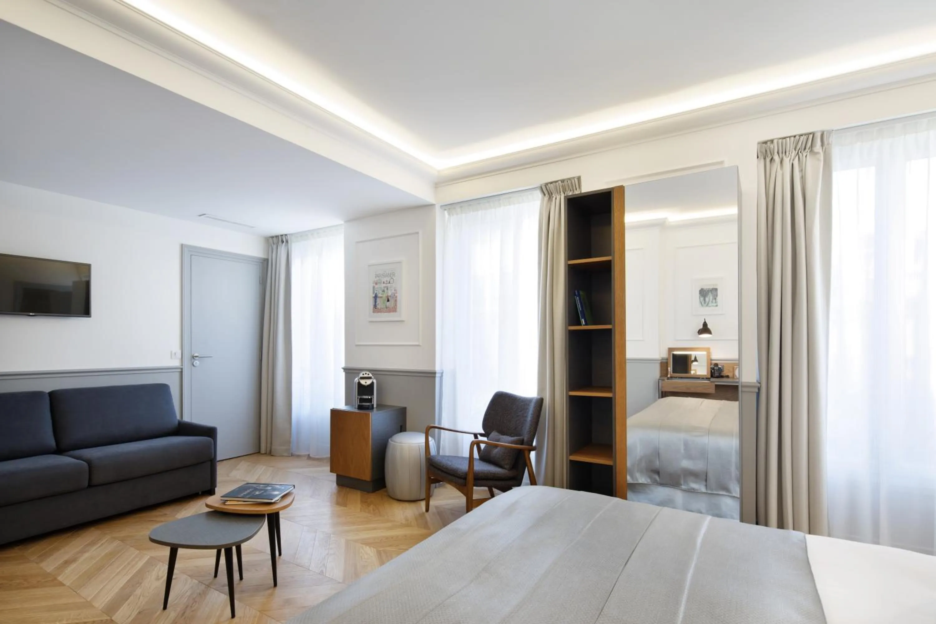 Photo of the whole room, Bed in Hotel Petit Lafayette