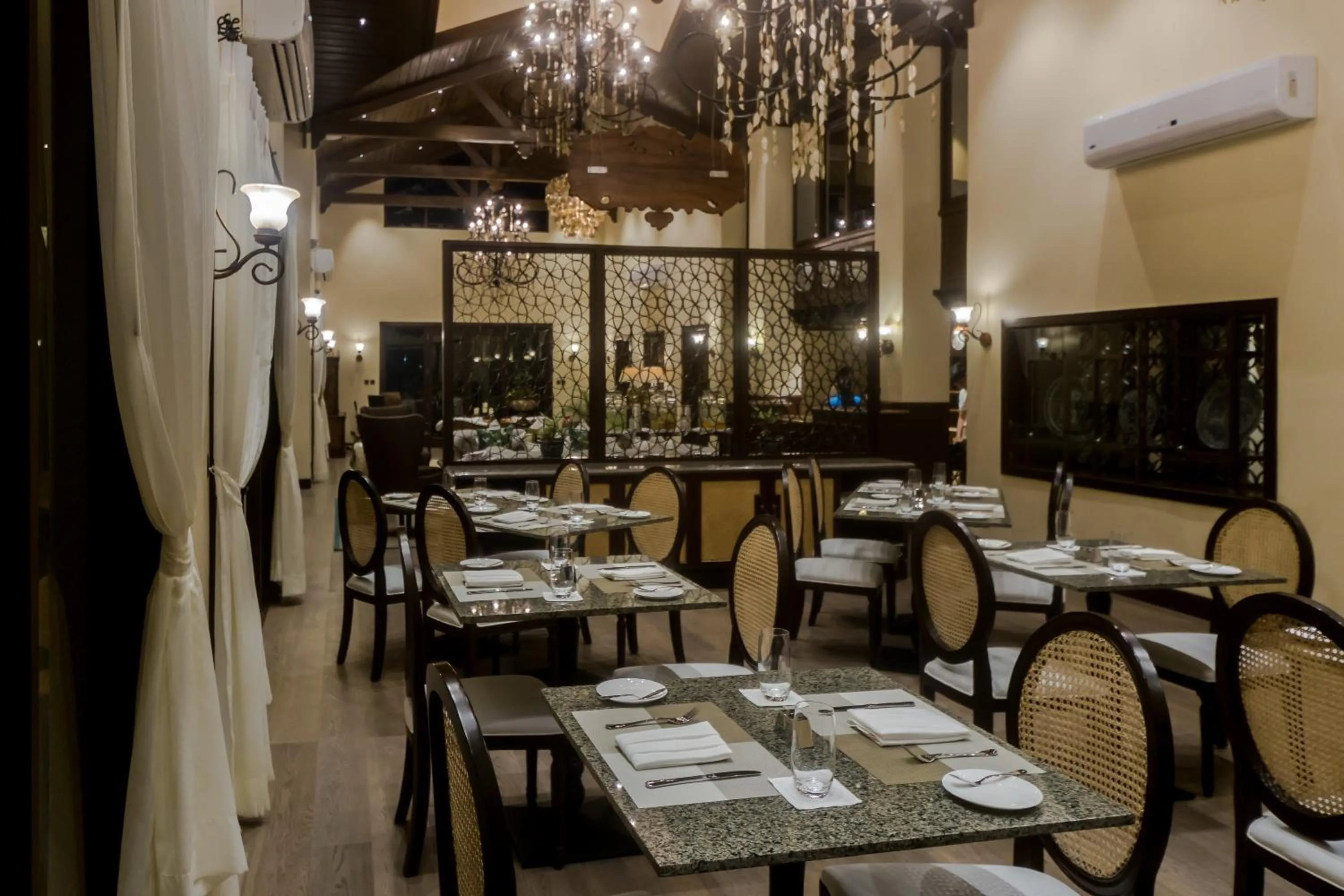 Restaurant/places to eat in Espacio Verde Resort