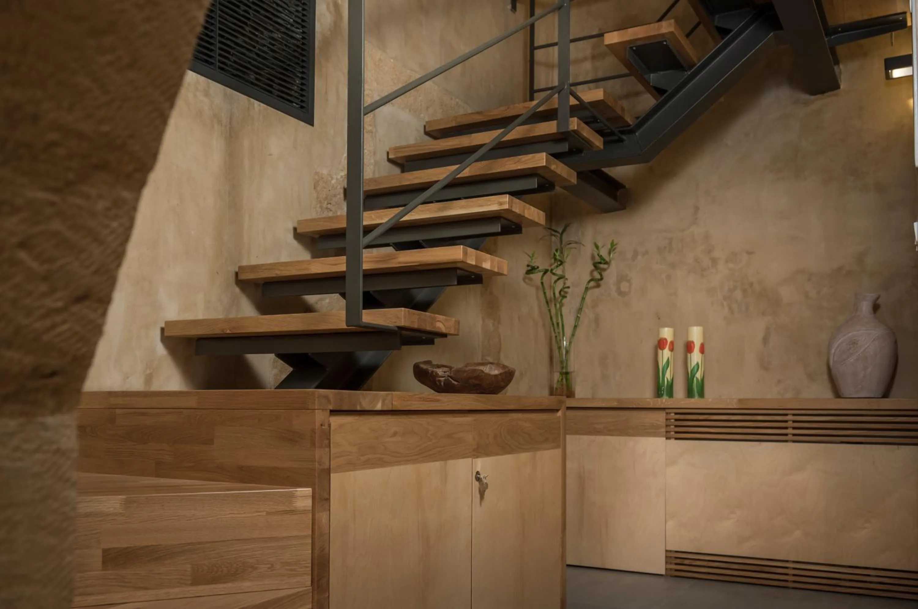 Area and facilities in Neoria Houses