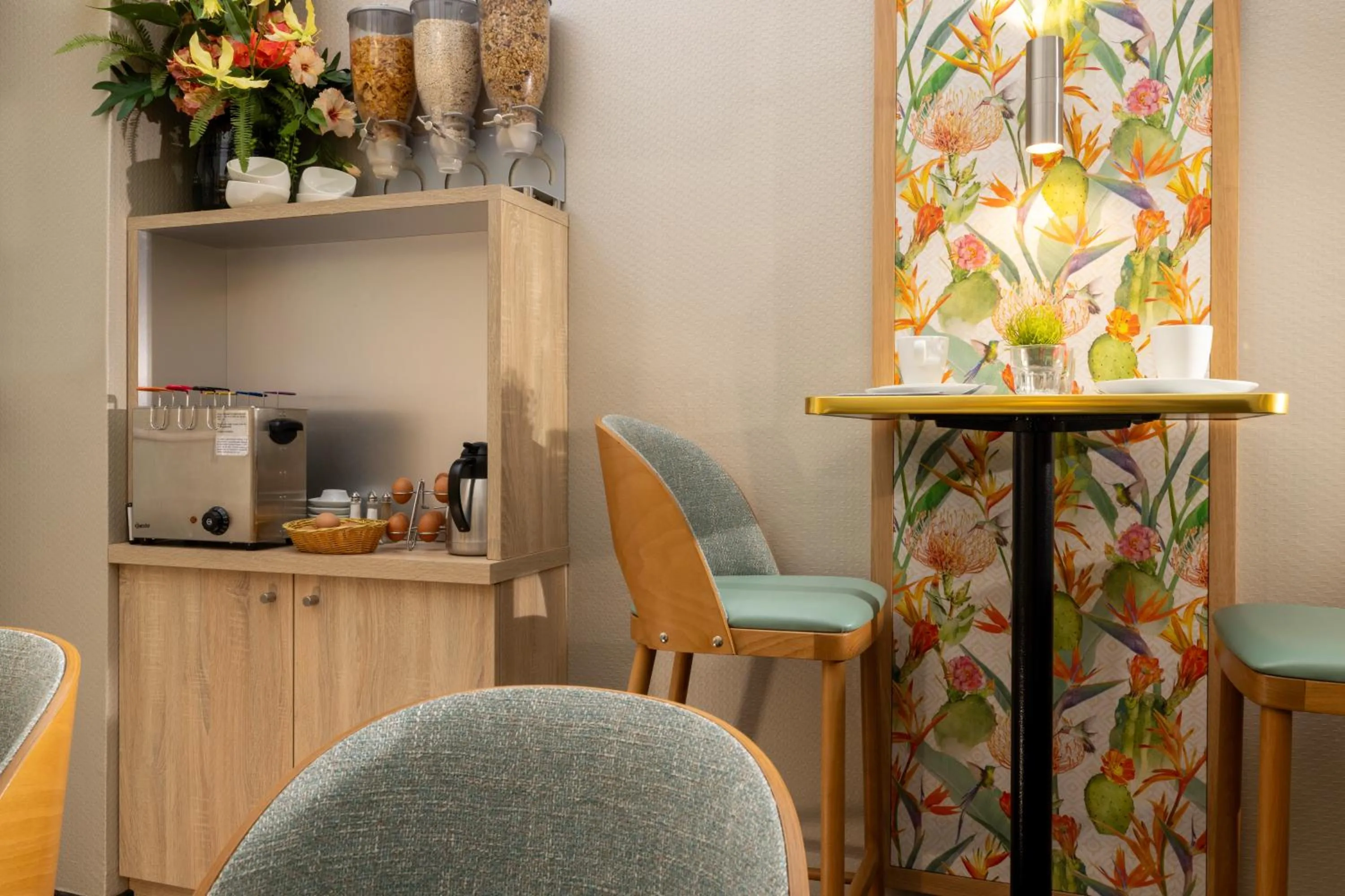 Buffet breakfast in Jack's Hotel