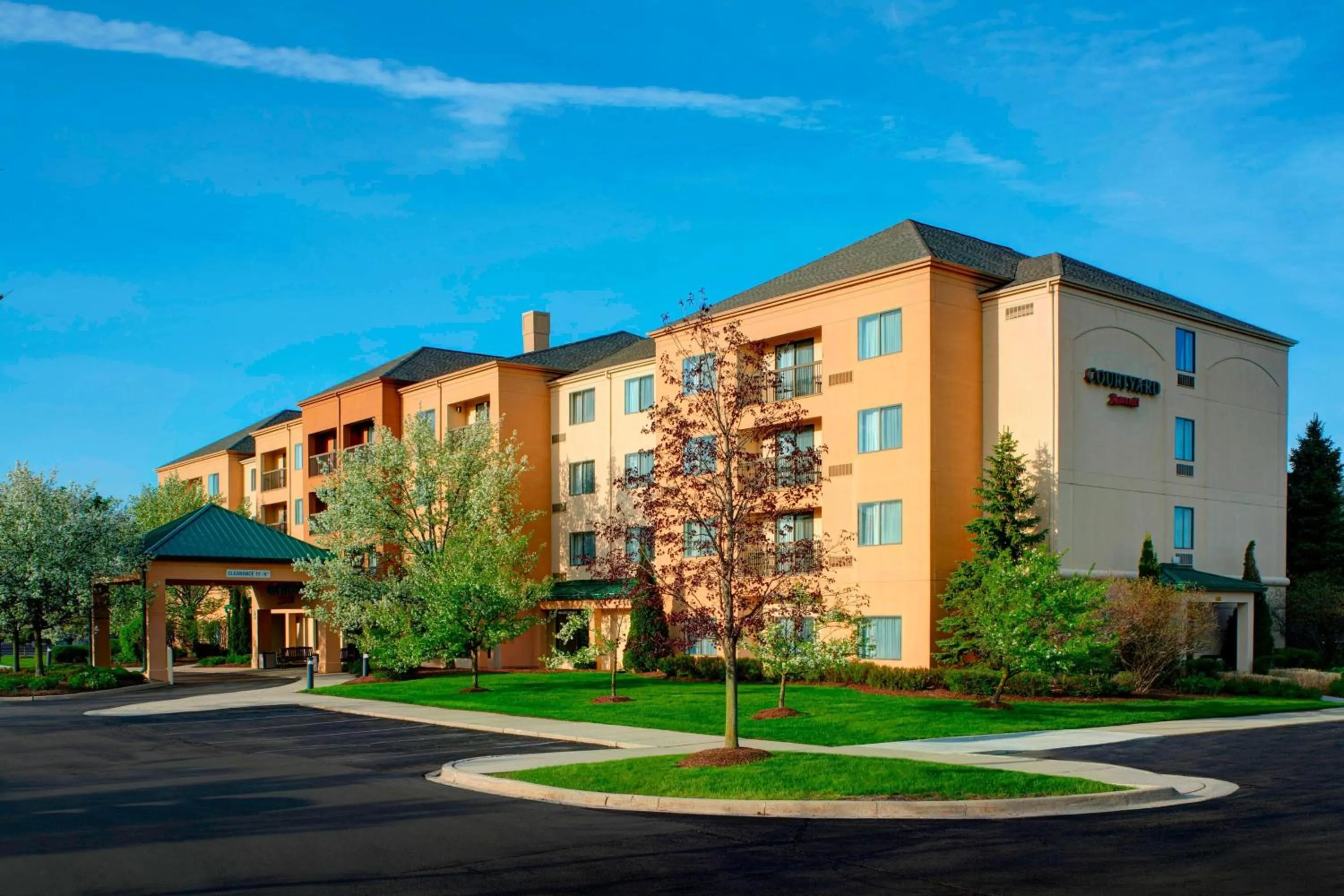 Property building in Courtyard by Marriott Detroit Pontiac/Auburn Hills