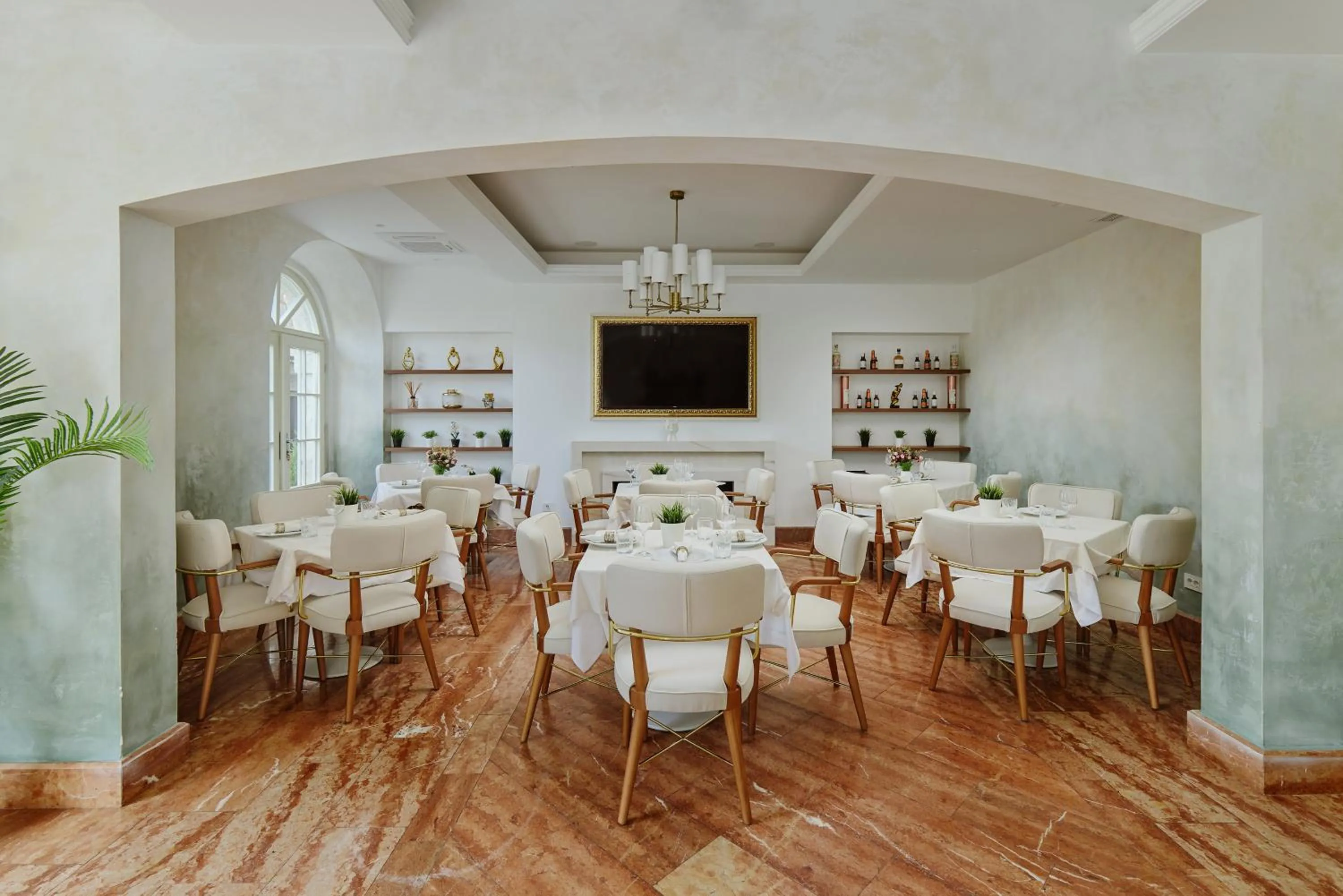 Restaurant/places to eat in Vila Perast Boutique Hotel