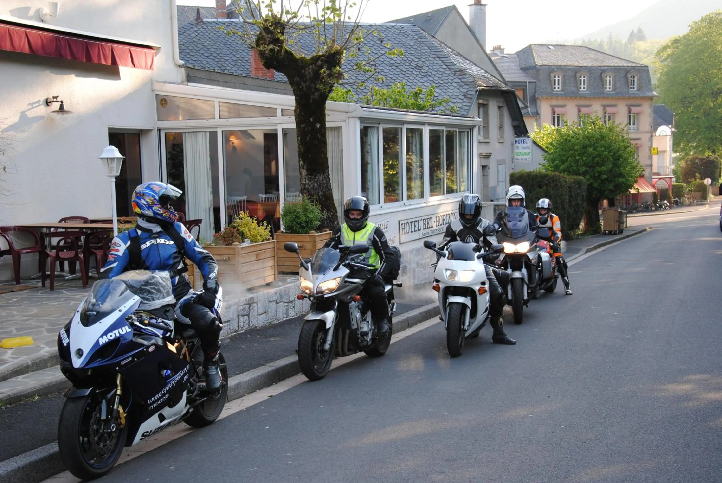 Spring in Logis Hôtel restaurant Bel Horizon