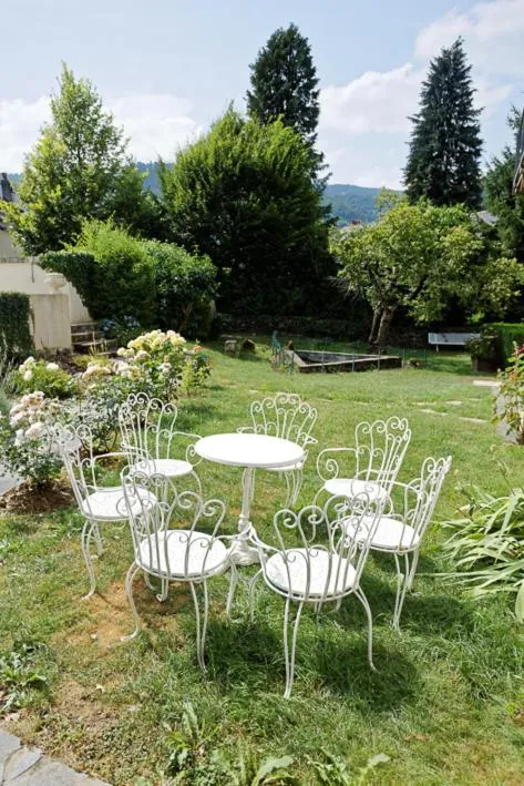 Staff in Logis Hôtel restaurant Bel Horizon
