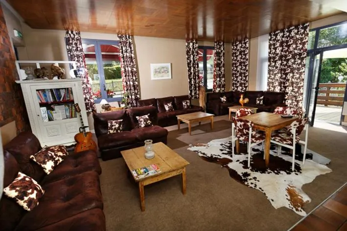 Staff in Logis Hôtel restaurant Bel Horizon