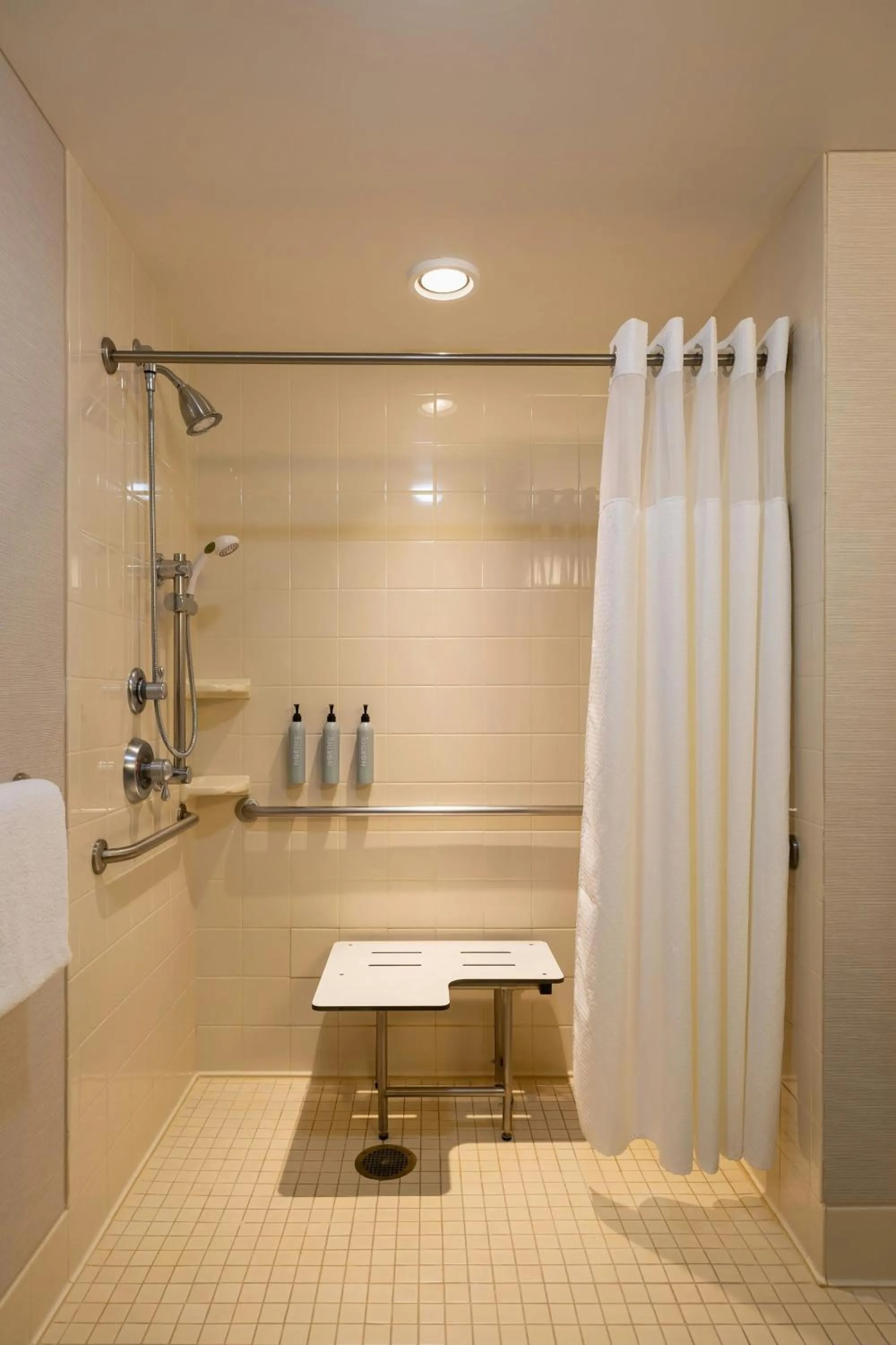 Bathroom in Courtyard by Marriott Madison West / Middleton