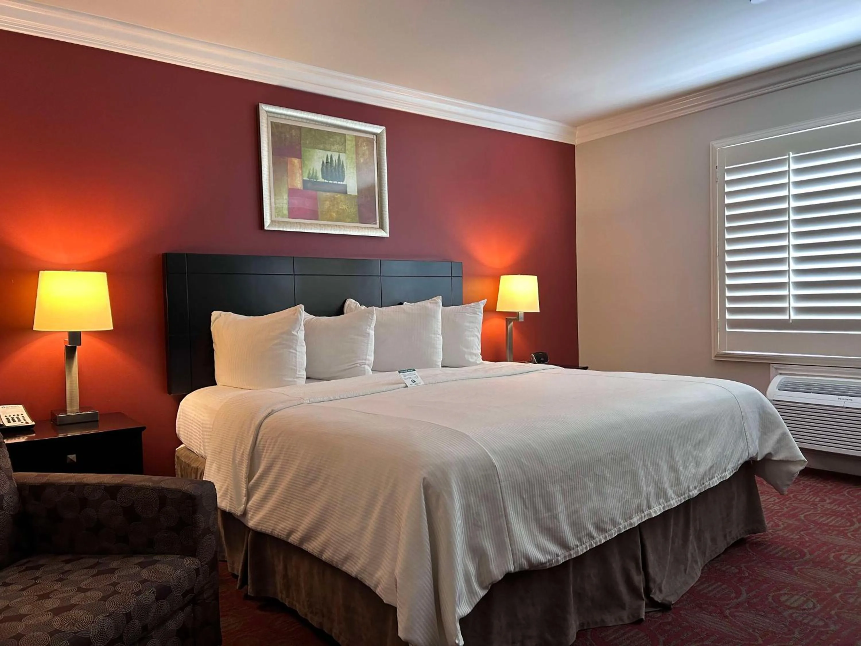 Bedroom, Bed in Best Western Burbank Airport Inn