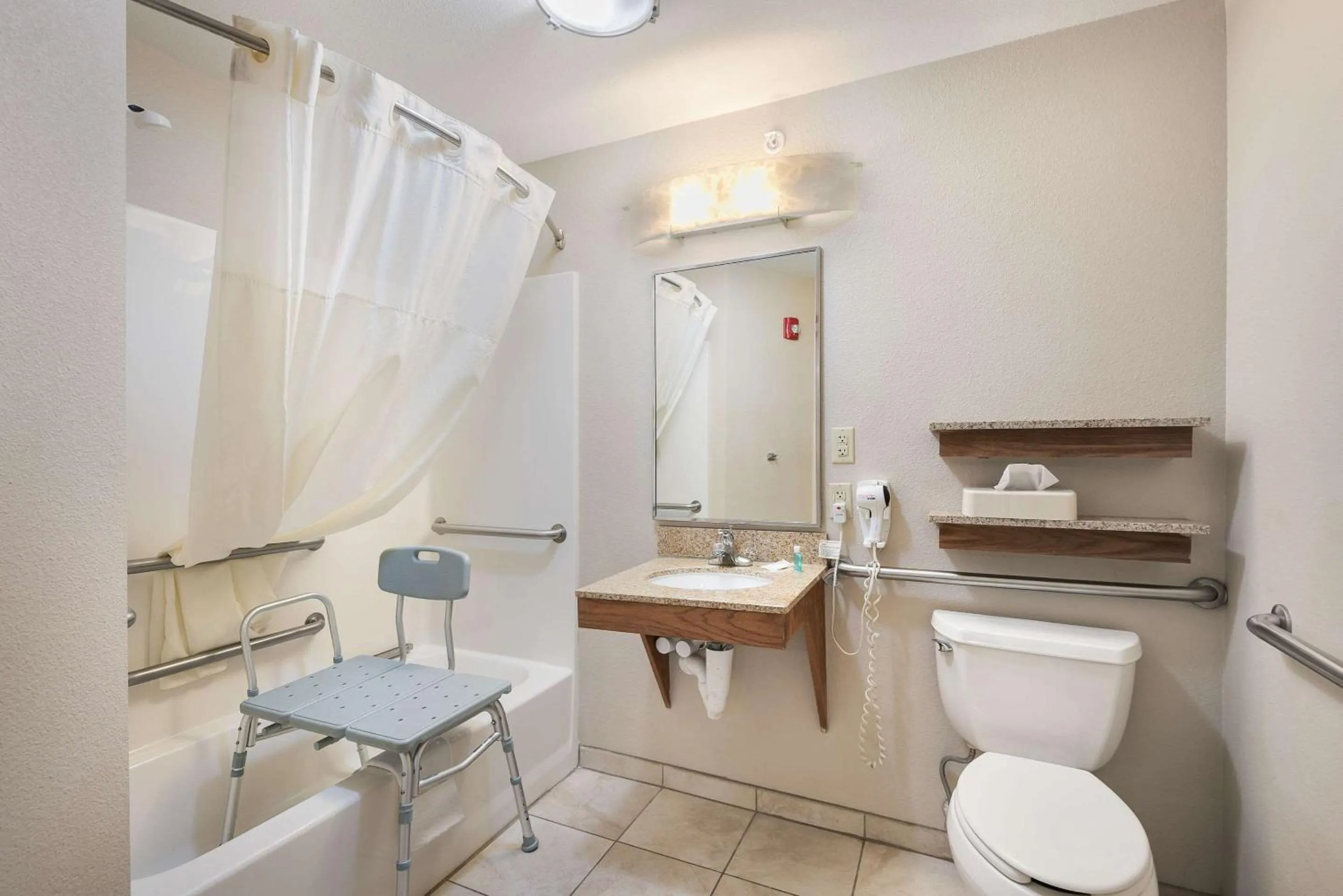 Bedroom in Suburban Studios Waterloo