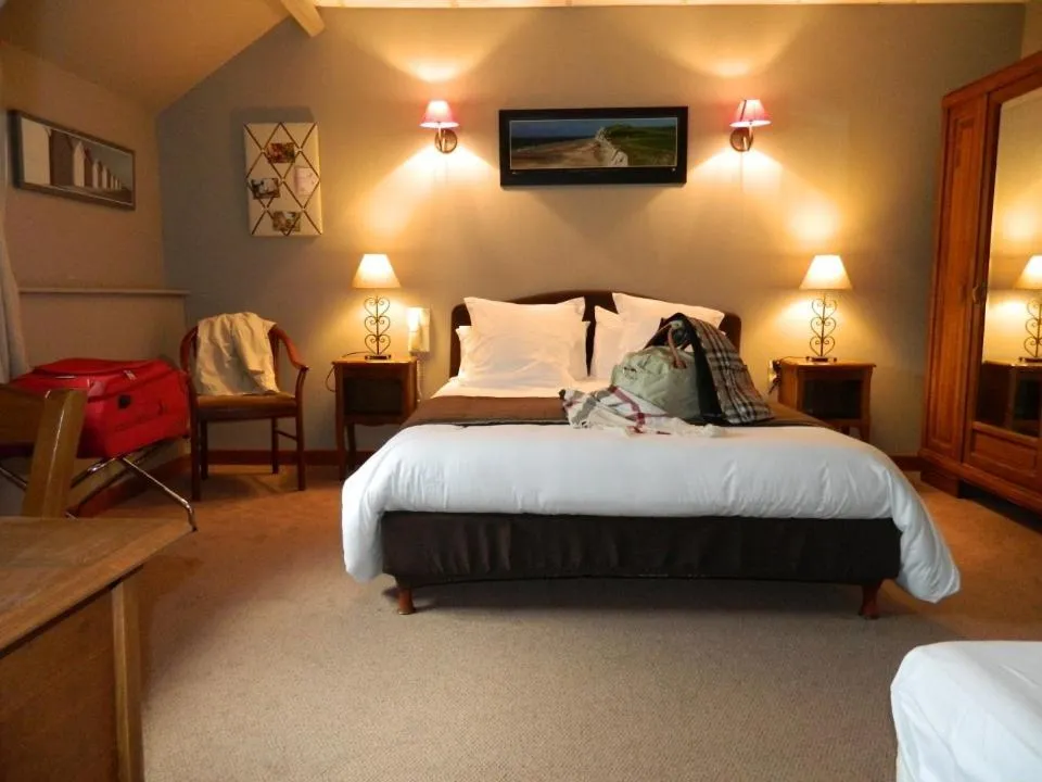 Photo of the whole room, Bed in LOGIS - Auberge Du Colombier