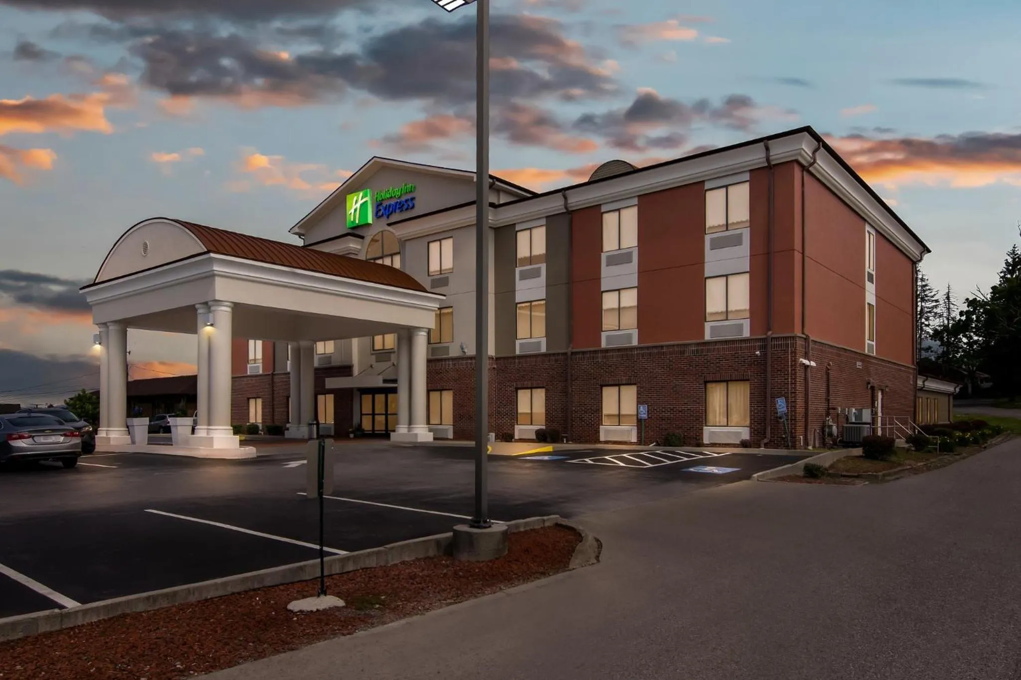 Property building in Holiday Inn Express Princeton/I-77 by IHG