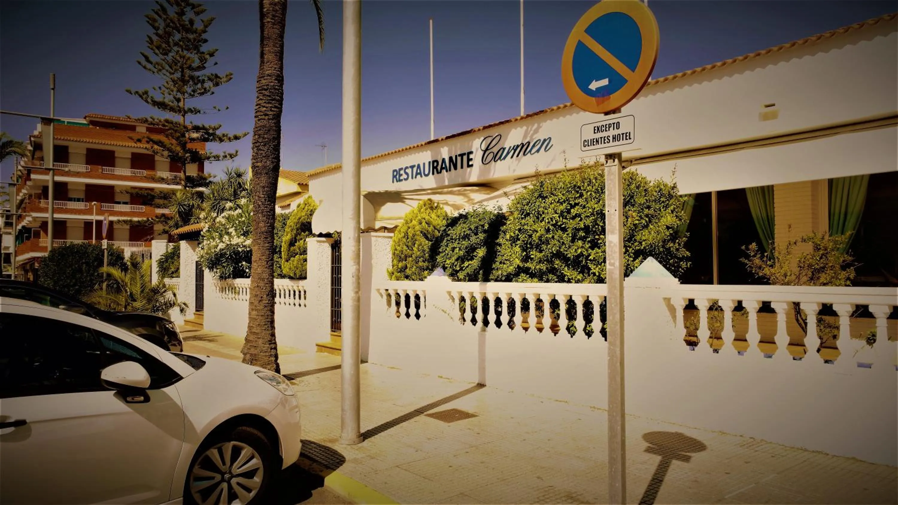 Facade/entrance in Hotel Ayamontino