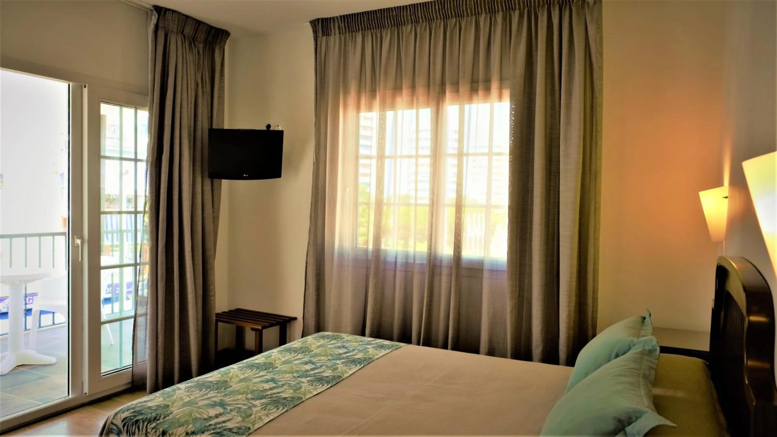 Photo of the whole room, Bed in Hotel Ayamontino