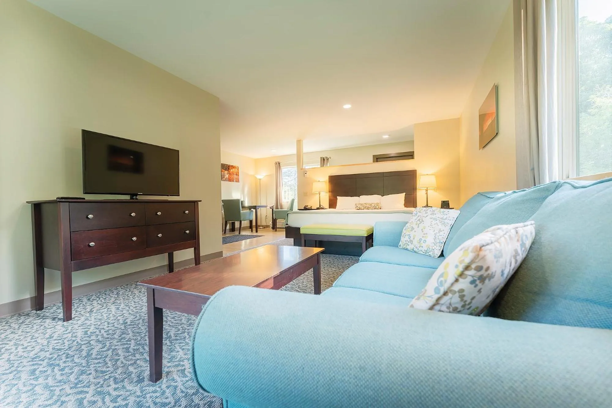 Seating area in Sun & Ski Inn and Suites