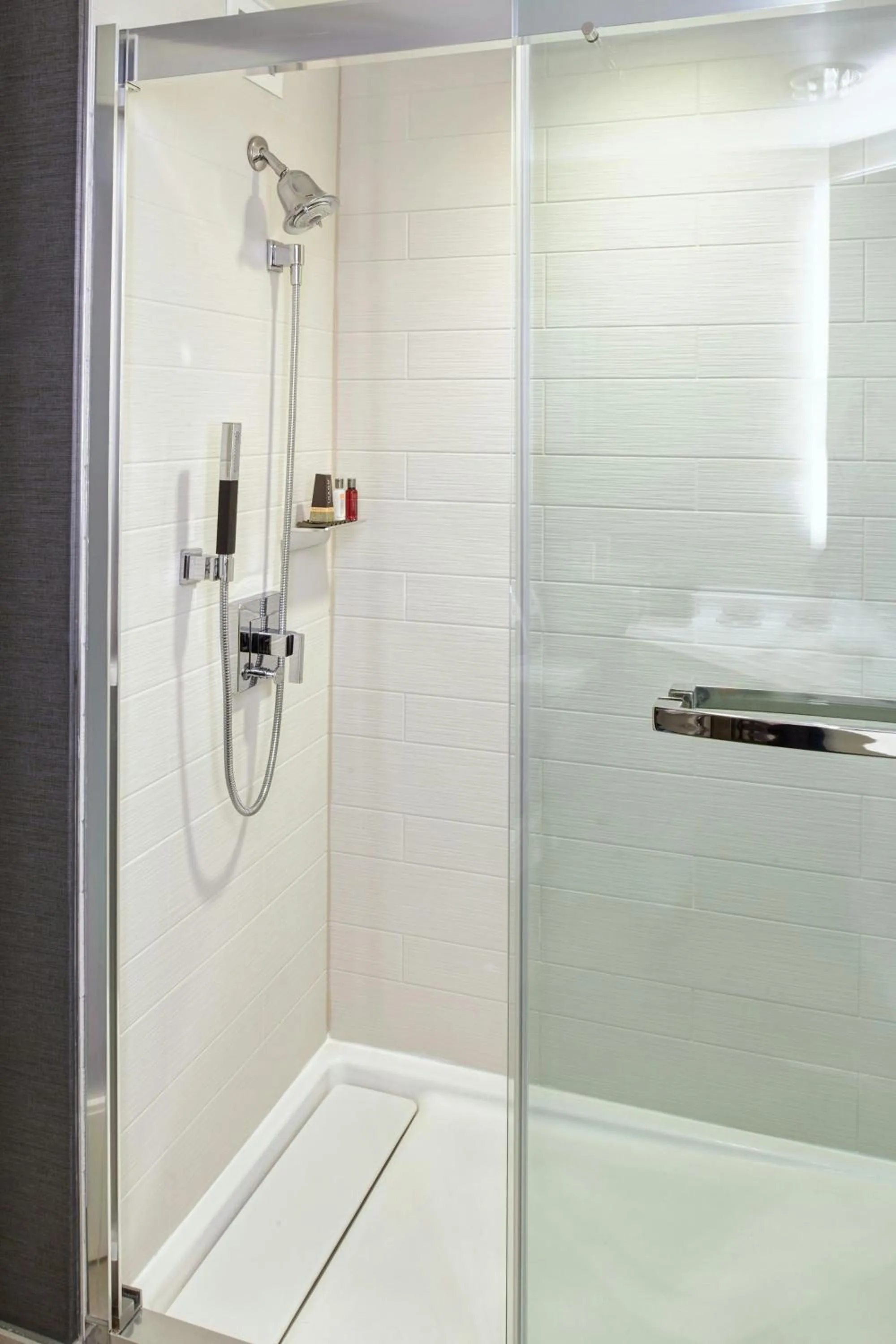 Bathroom in Auburn Hills Marriott Pontiac