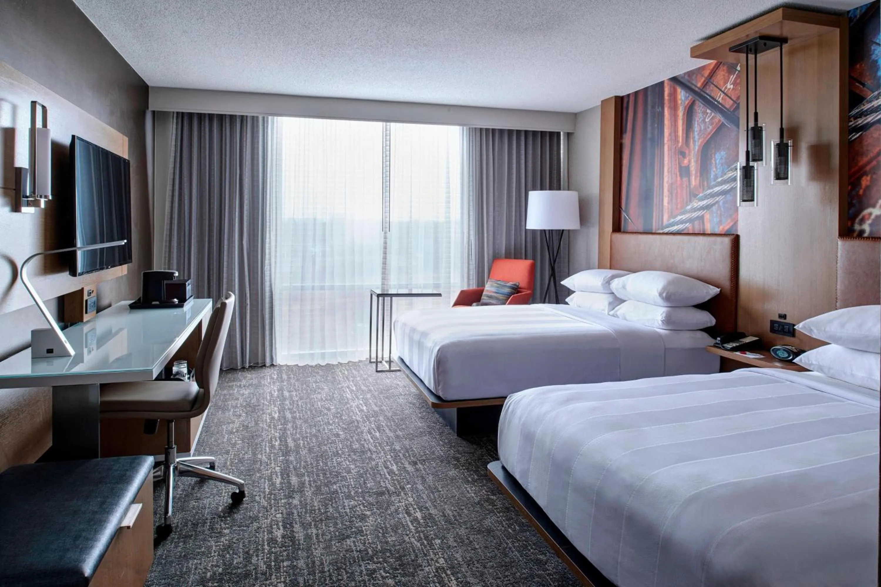 Photo of the whole room, Bed in Auburn Hills Marriott Pontiac