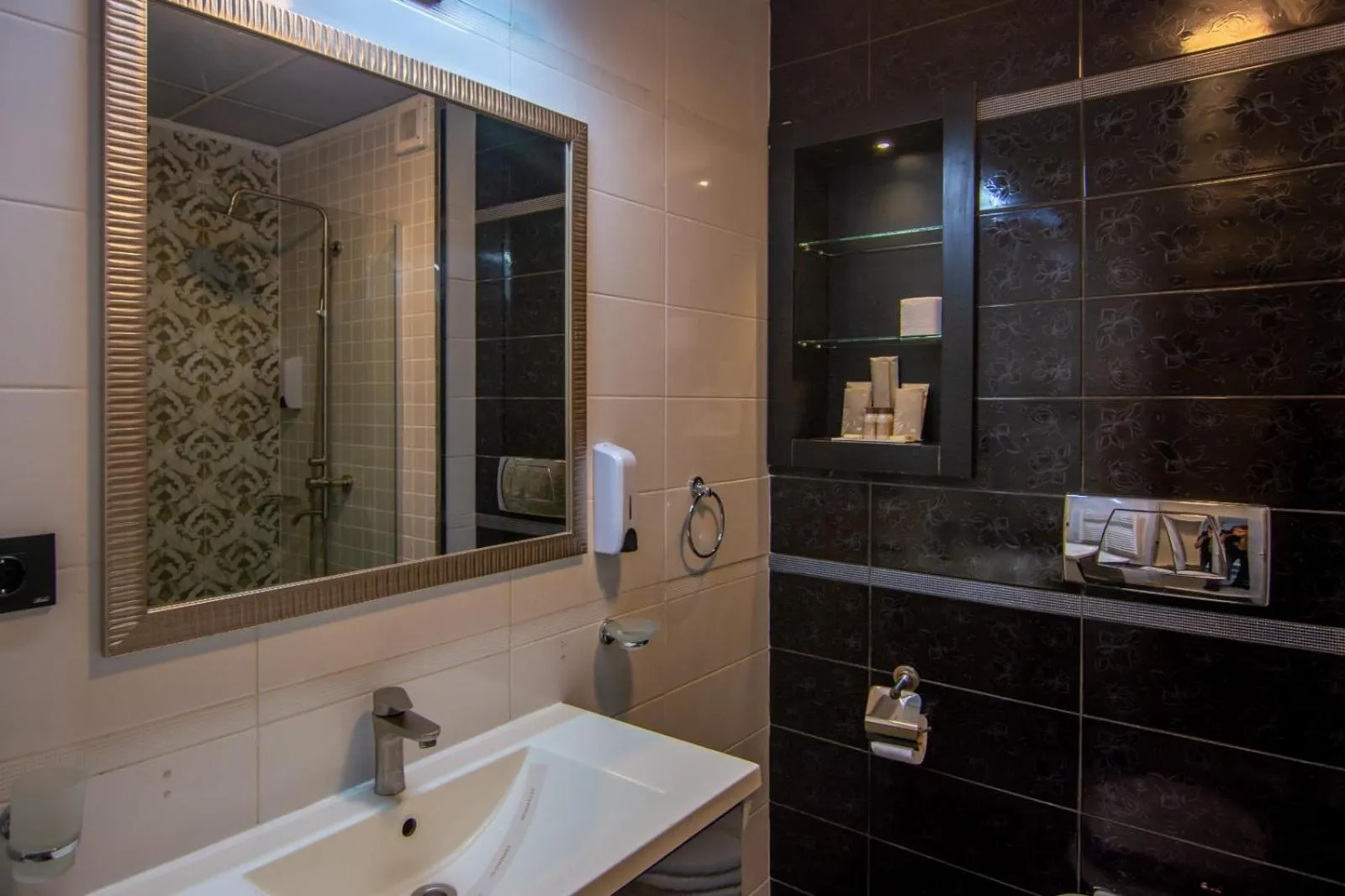 Bathroom in Phoenicia Express Hotel