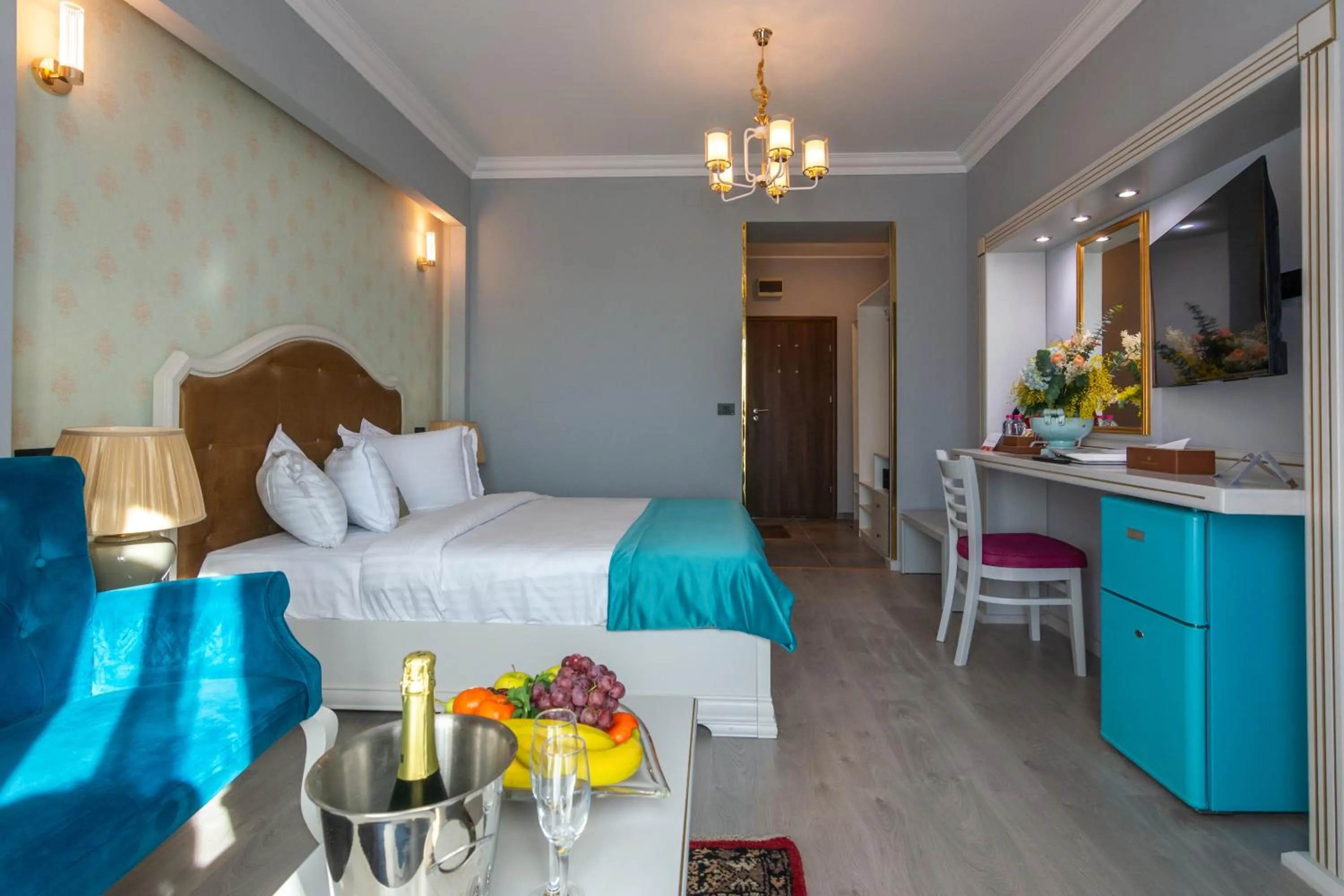 Bed in Phoenicia Express Hotel