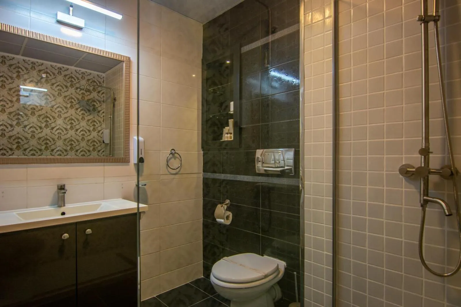 Bathroom in Phoenicia Express Hotel
