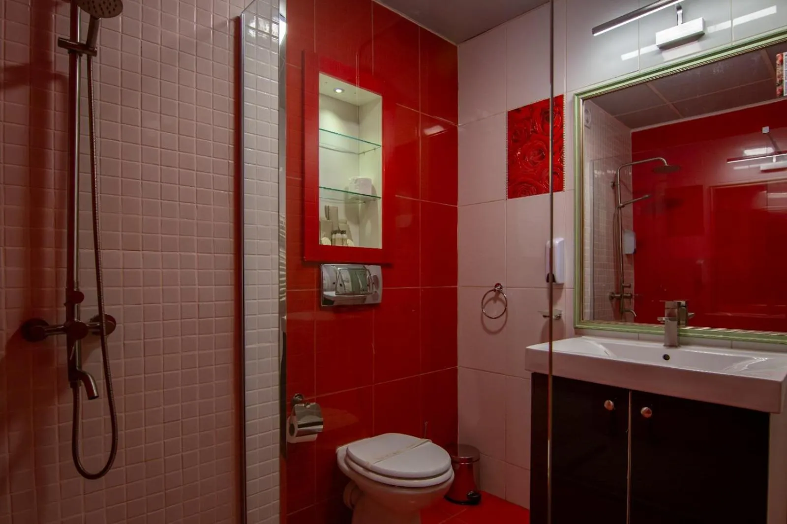 Bathroom in Phoenicia Express Hotel