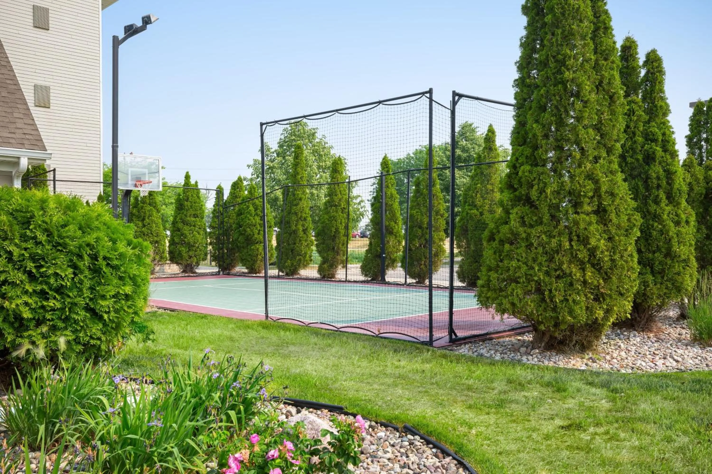 Tennis court in Residence Inn by Marriott Madison West/Middleton
