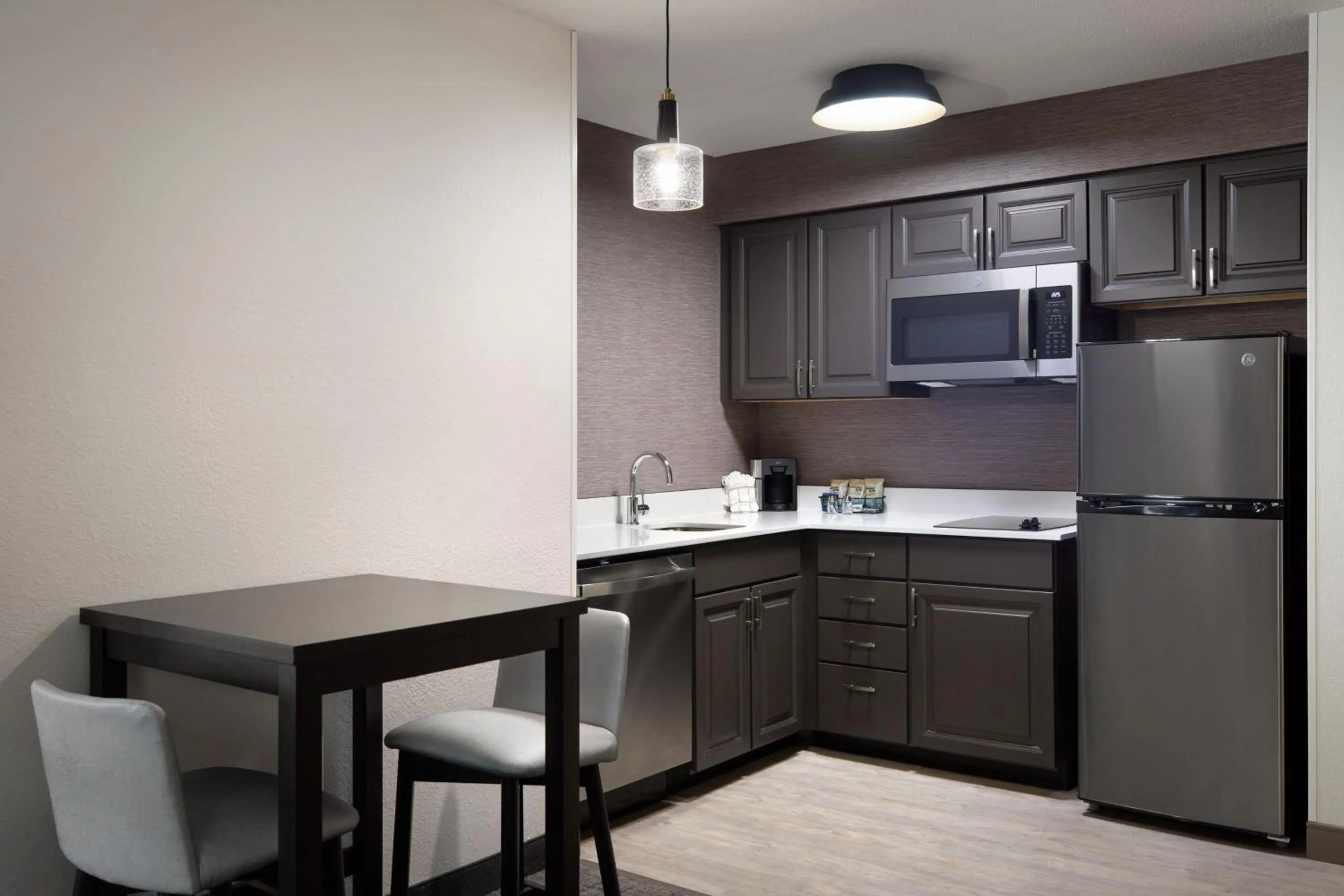 Kitchen or kitchenette in Residence Inn by Marriott Madison West/Middleton
