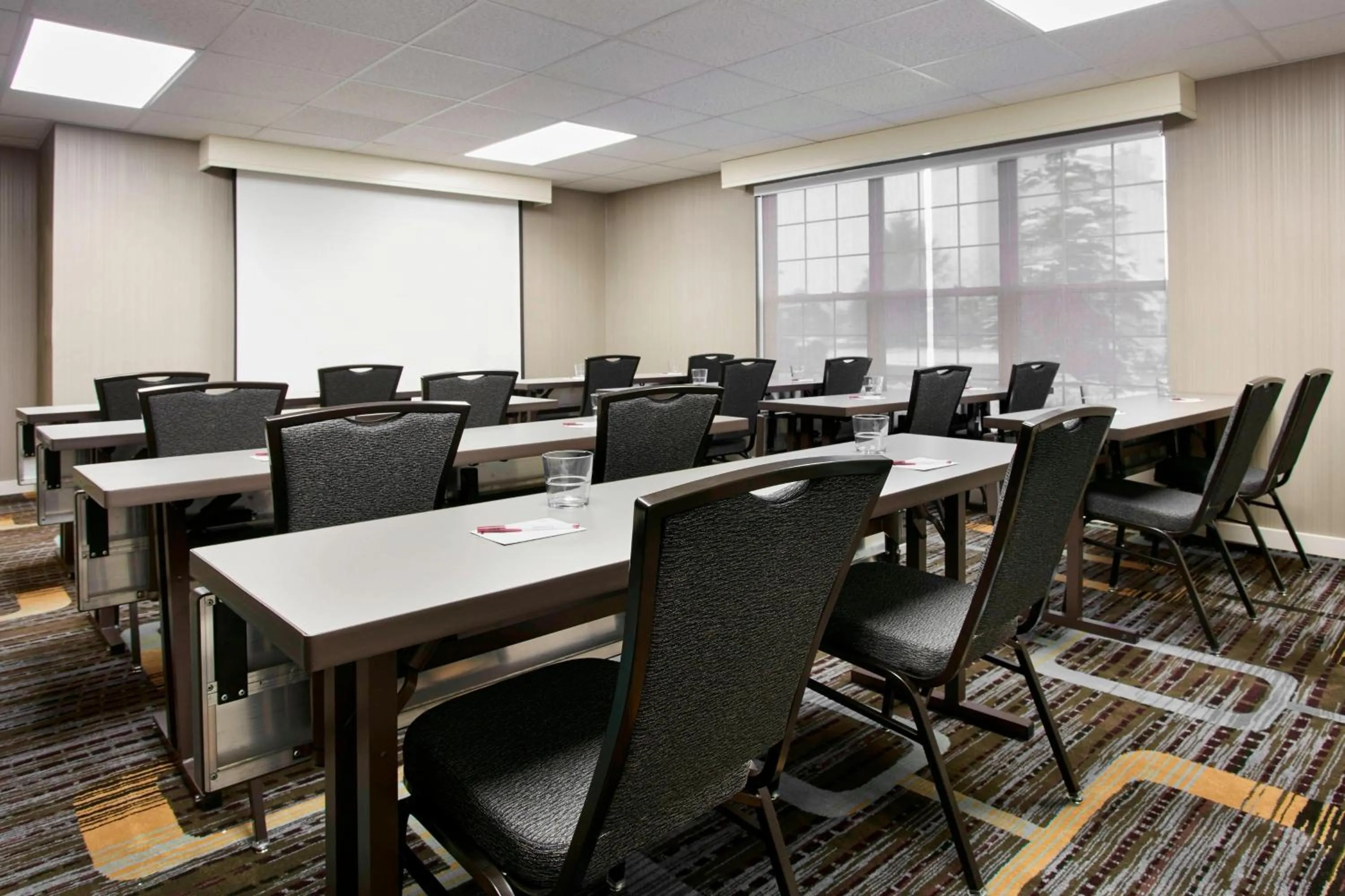 Meeting/conference room in Residence Inn Detroit / Auburn Hills