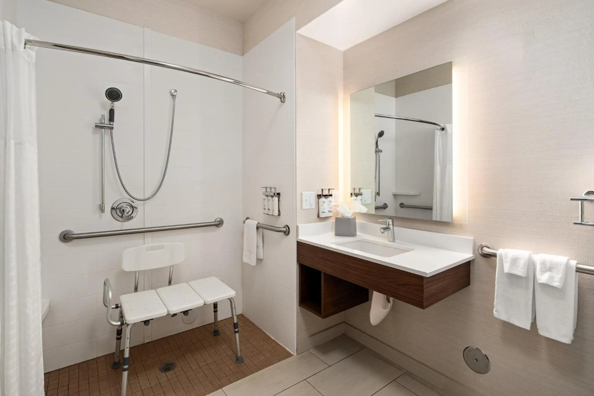 Bathroom in Holiday Inn Express Hotel & Suites Coeur D'Alene I-90 Exit 11 by IHG