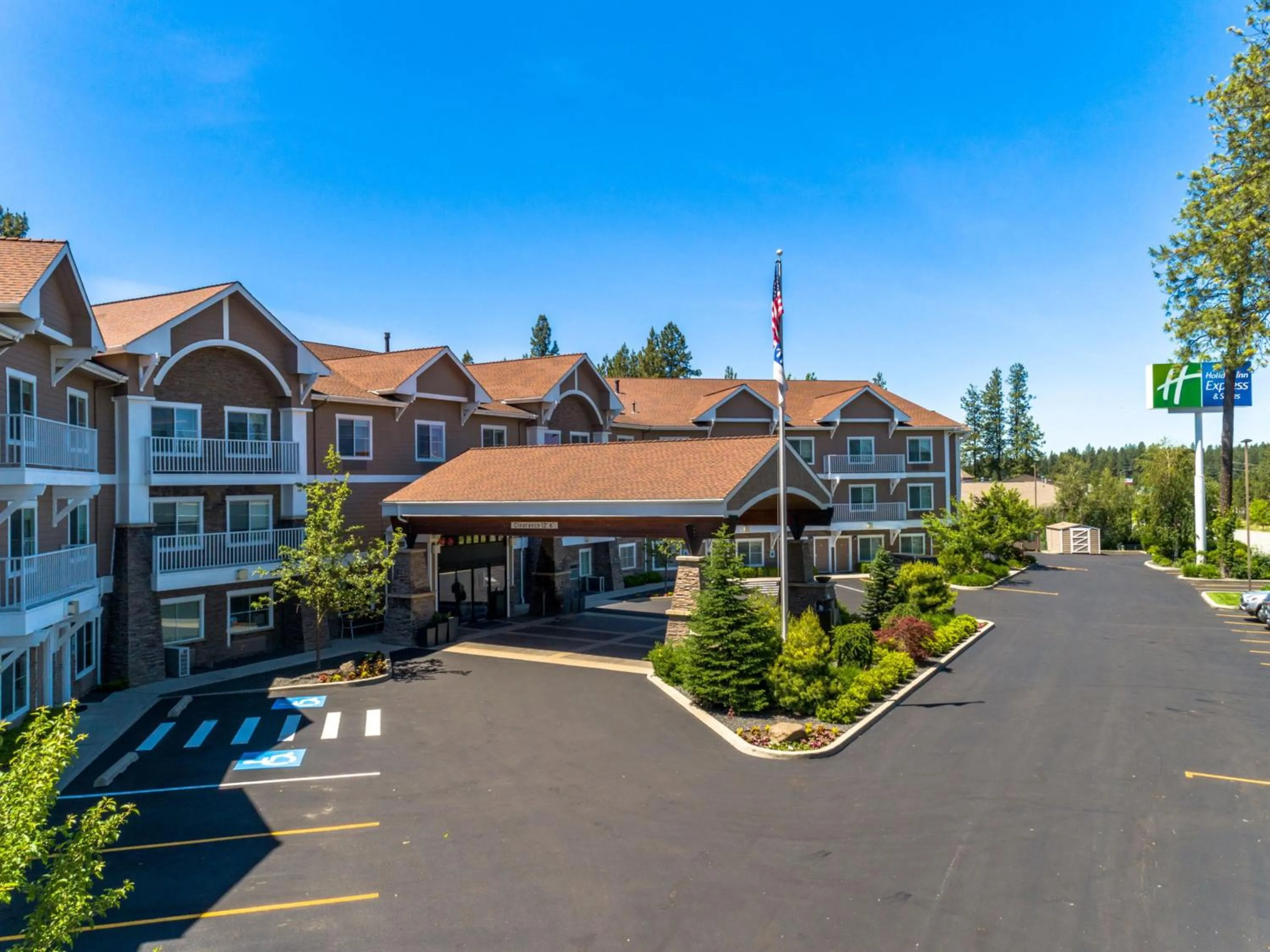 Property building in Holiday Inn Express Hotel & Suites Coeur D'Alene I-90 Exit 11 by IHG