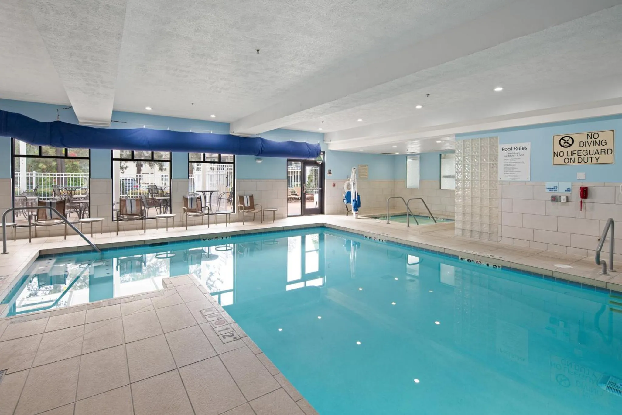 Swimming pool in Holiday Inn Express Hotel & Suites Coeur D'Alene I-90 Exit 11 by IHG