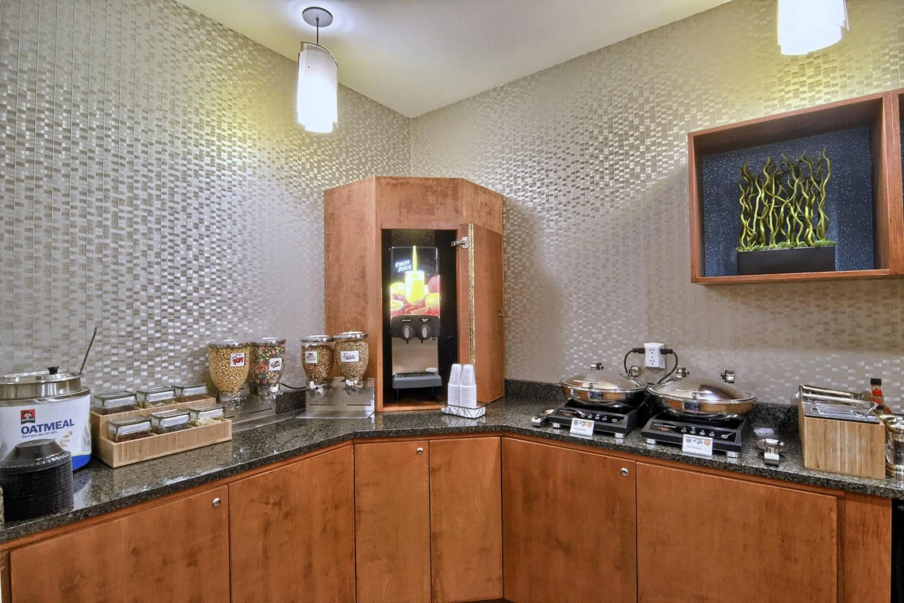 Breakfast in SpringHill Suites Detroit Southfield