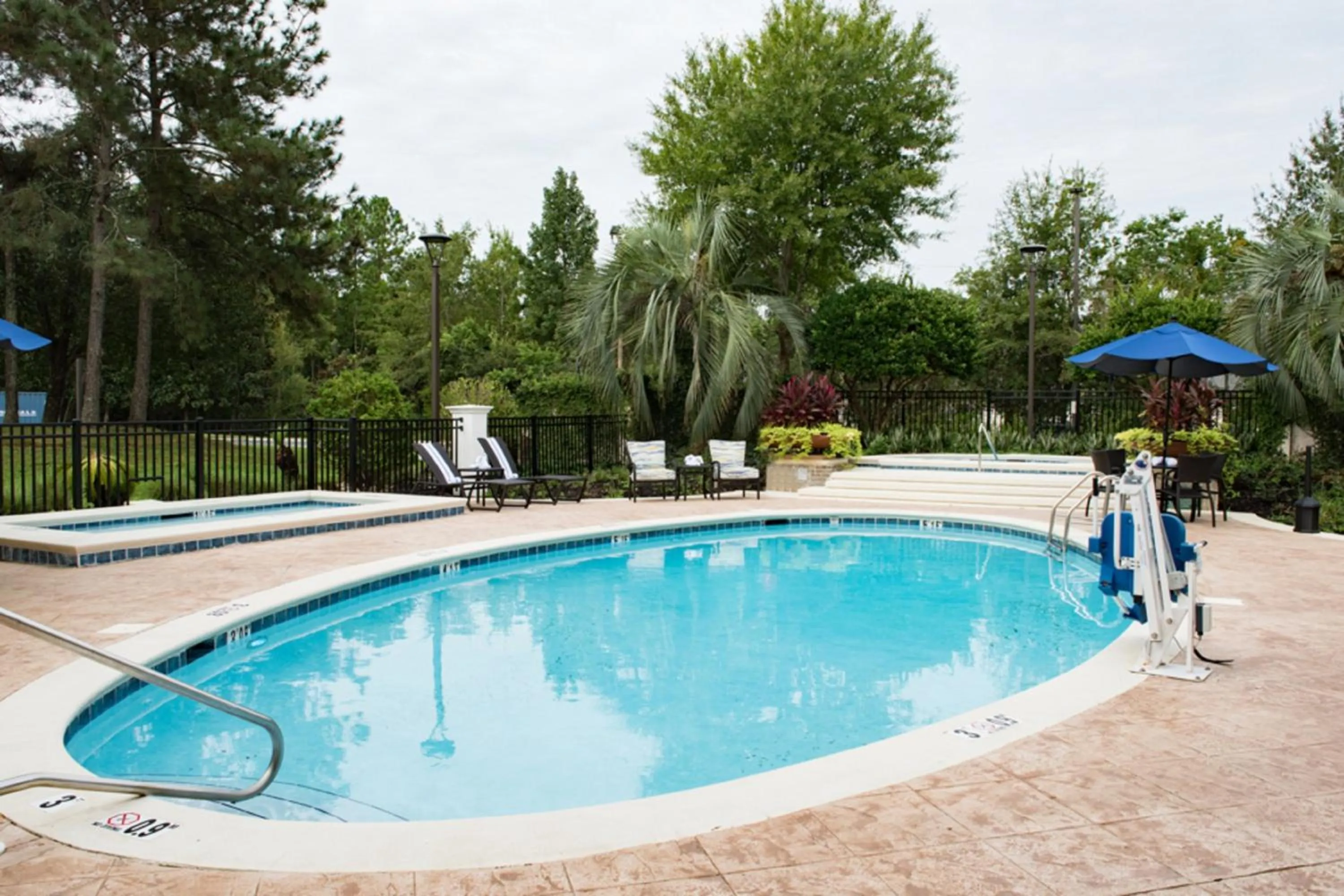 Swimming pool in Holiday Inn Express Pascagoula-Moss Point by IHG