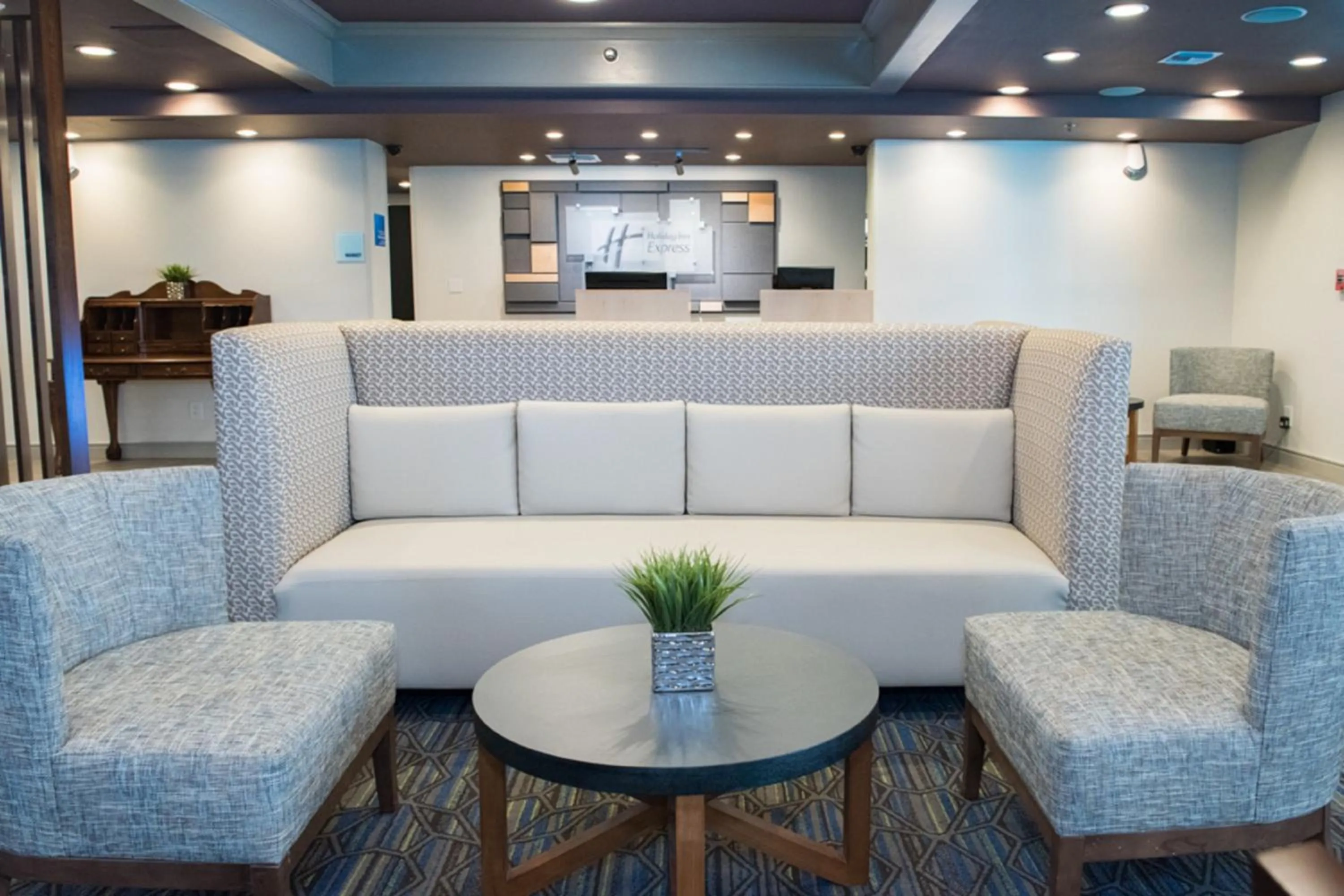 Property building in Holiday Inn Express Pascagoula-Moss Point by IHG