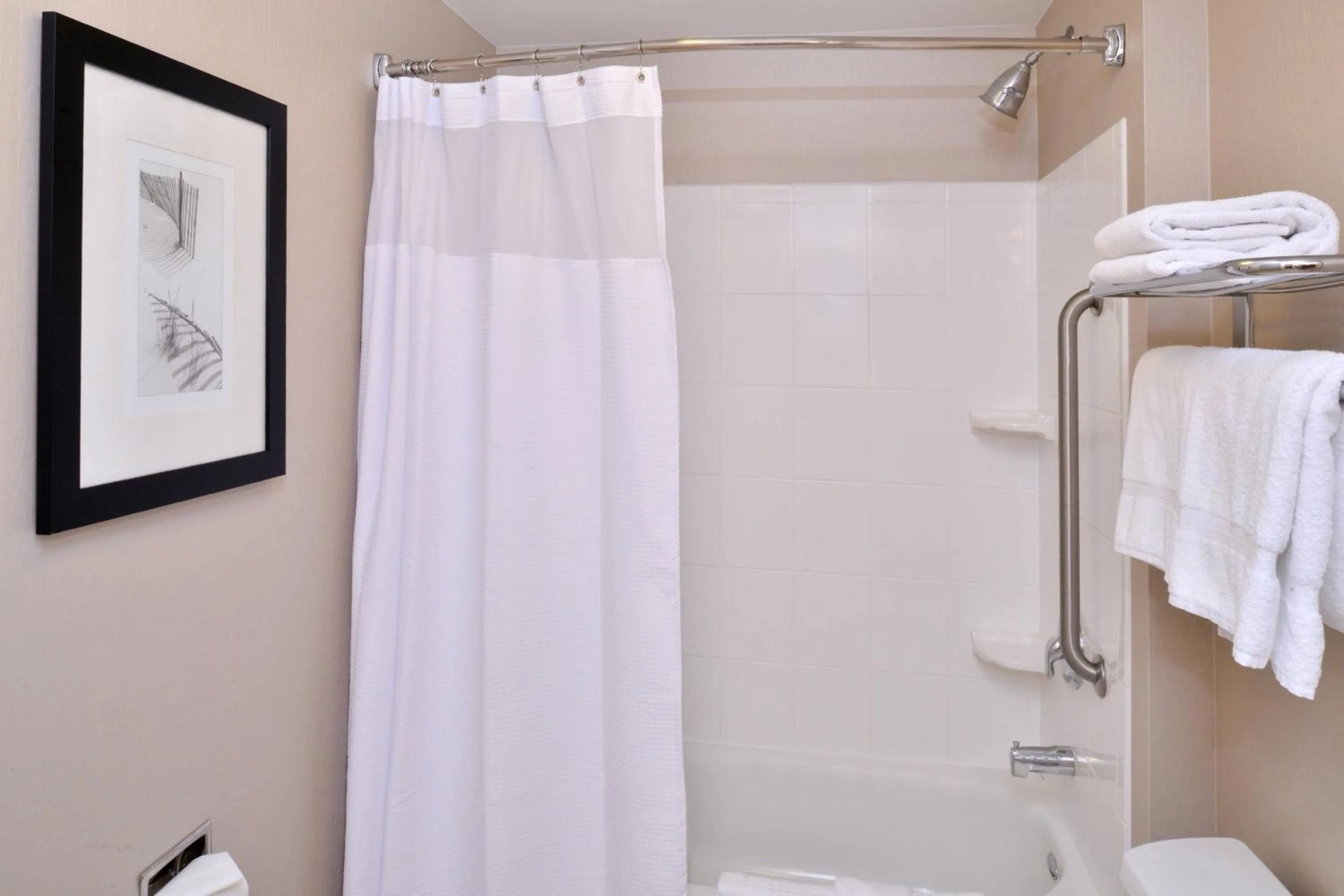 Bathroom in SpringHill Suites by Marriott Corona Riverside
